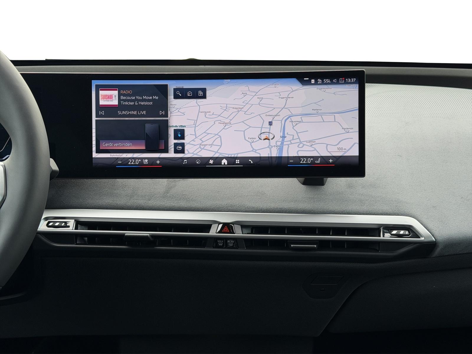 BMW iX xDrive60 M Sport Pro-image-13