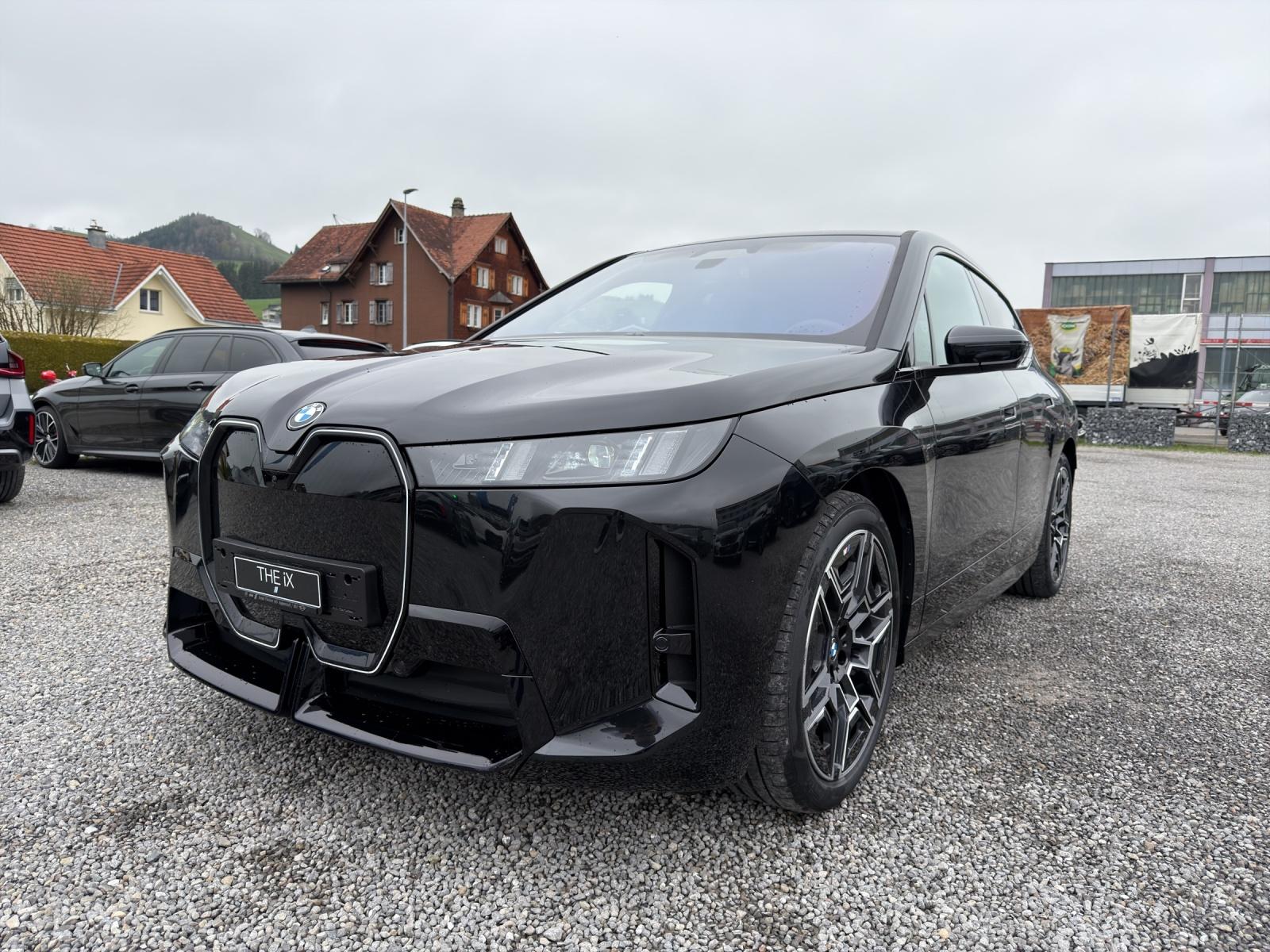 BMW iX xDrive60 M Sport Pro-image-22