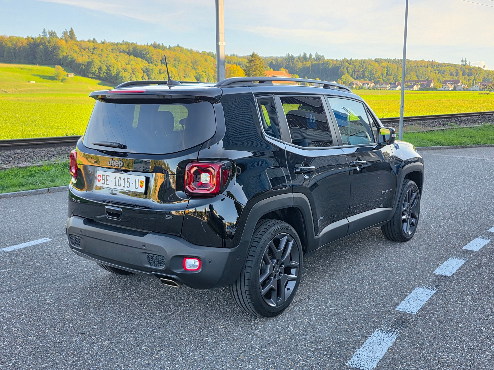 JEEP Renegade 1.3 Turbo S AWD-image-5