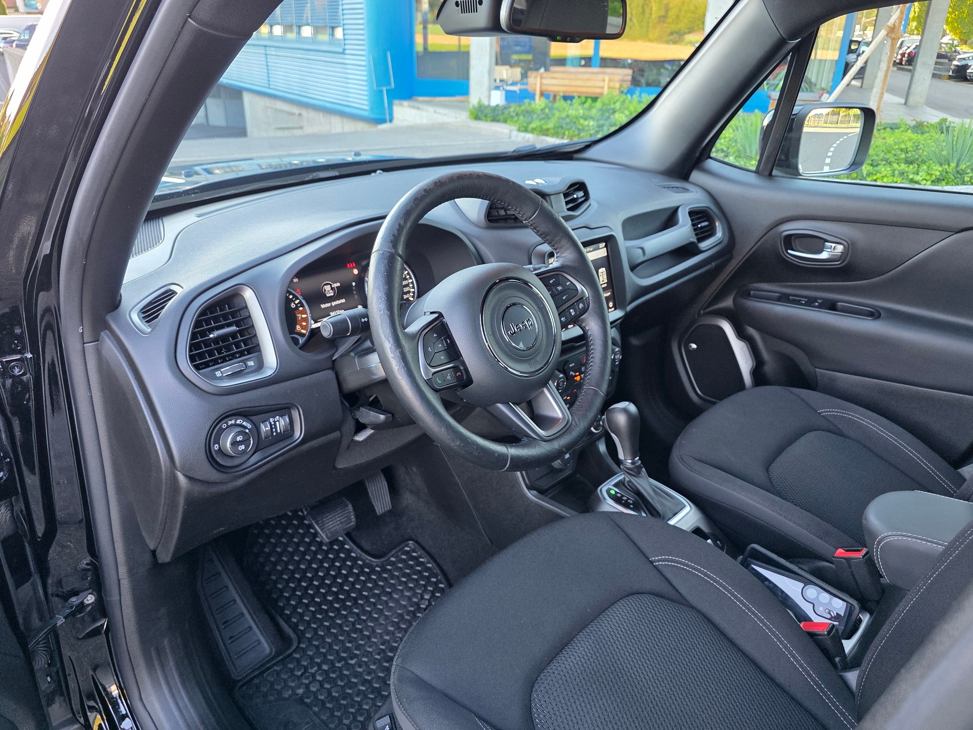 JEEP Renegade 1.3 Turbo S AWD-image-10