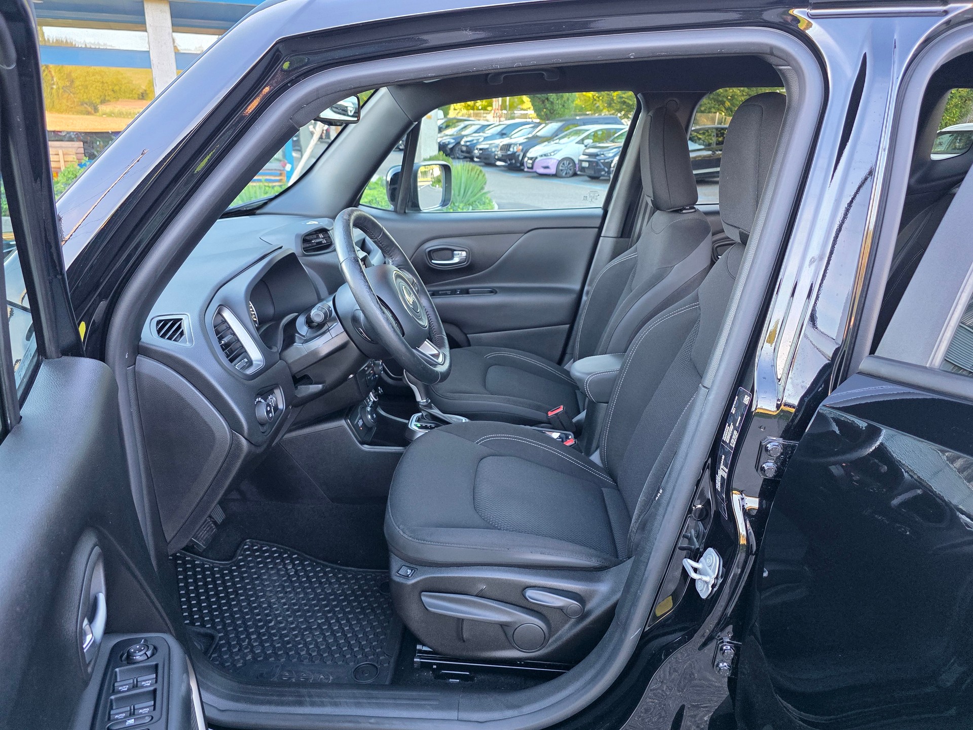 JEEP Renegade 1.3 Turbo S AWD-image-7