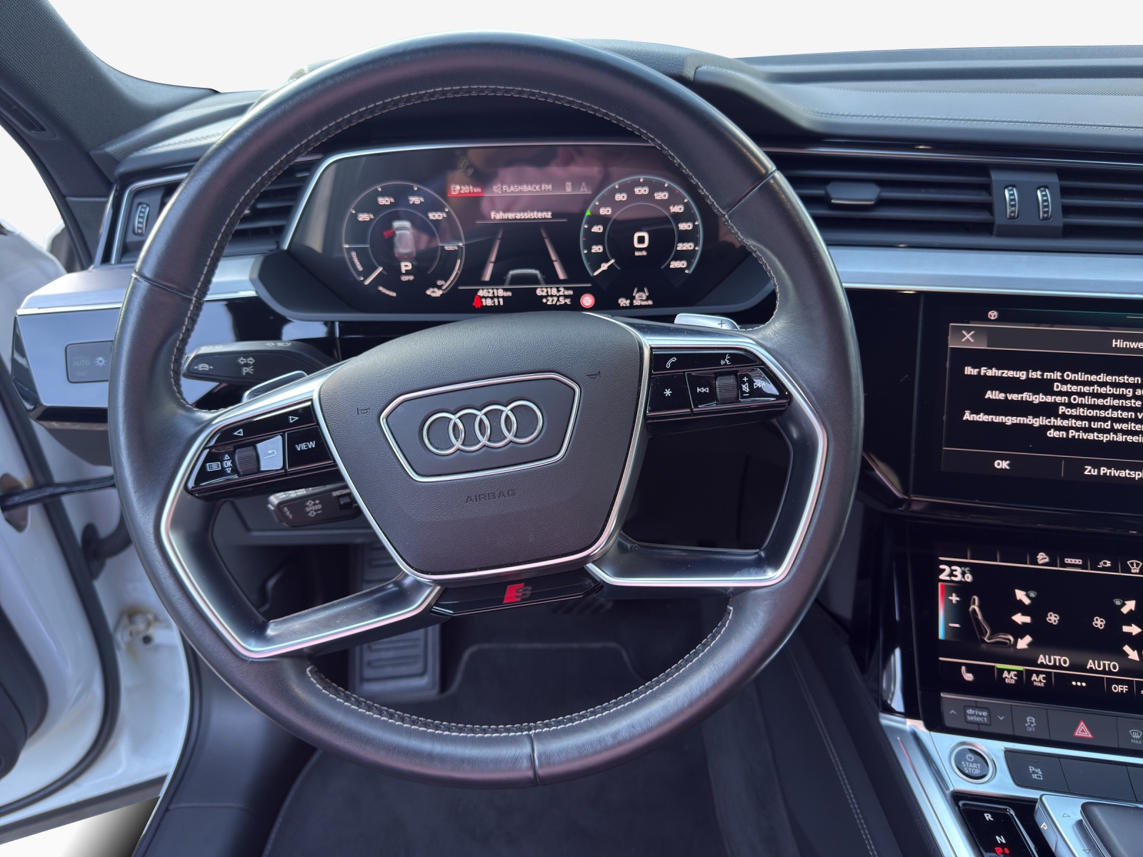 AUDI e-tron 50 S Line Attraction quattro-image-9