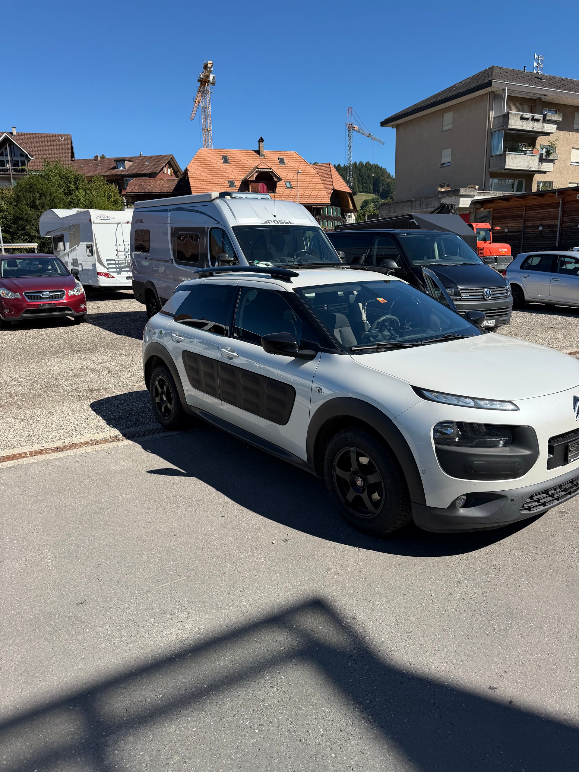CITROEN C4 Cactus 1.6 e-HDi Feel ETG6-image-1