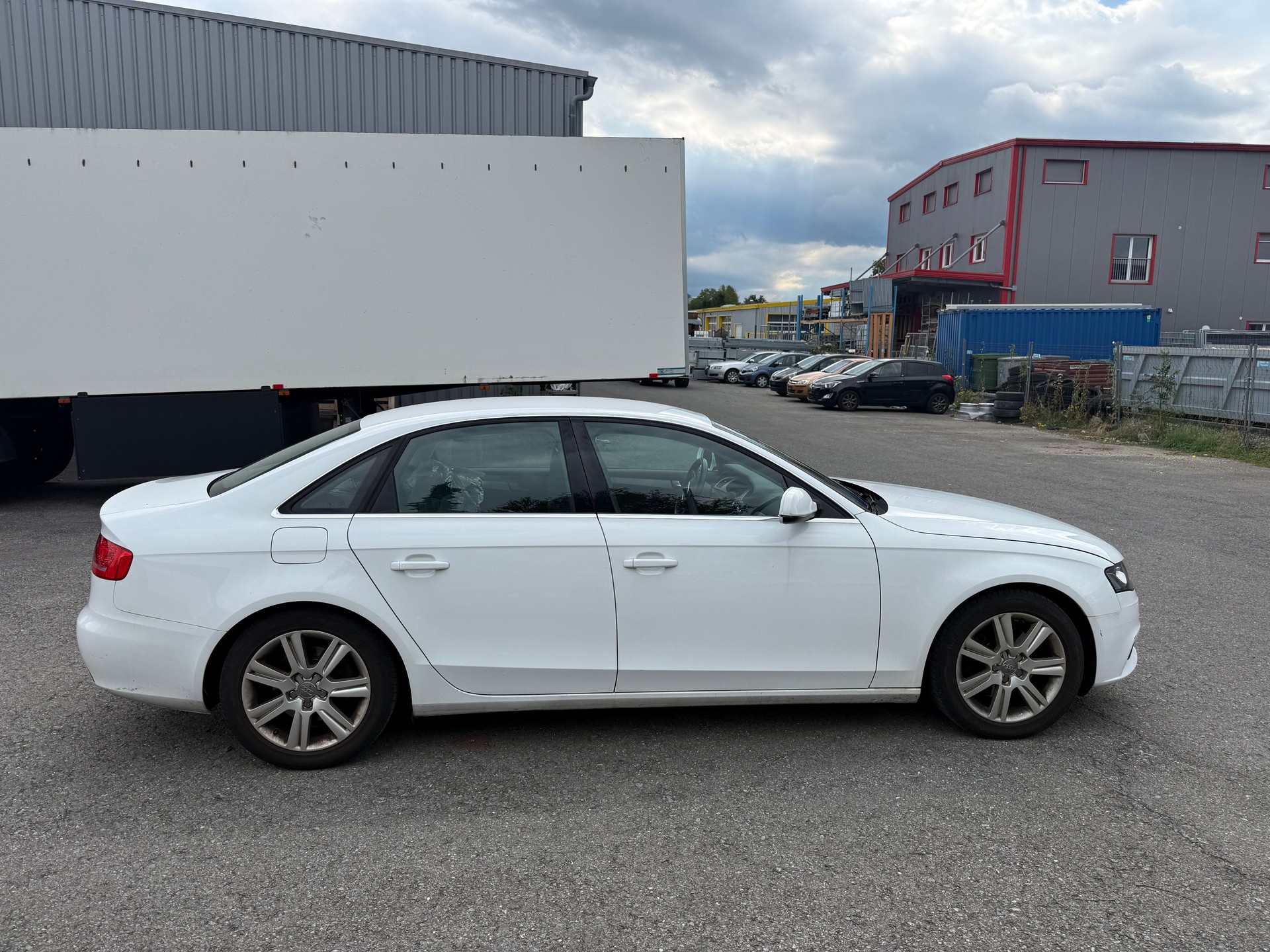 AUDI A4 Limousine 1.8 TFSI quattro-image-4