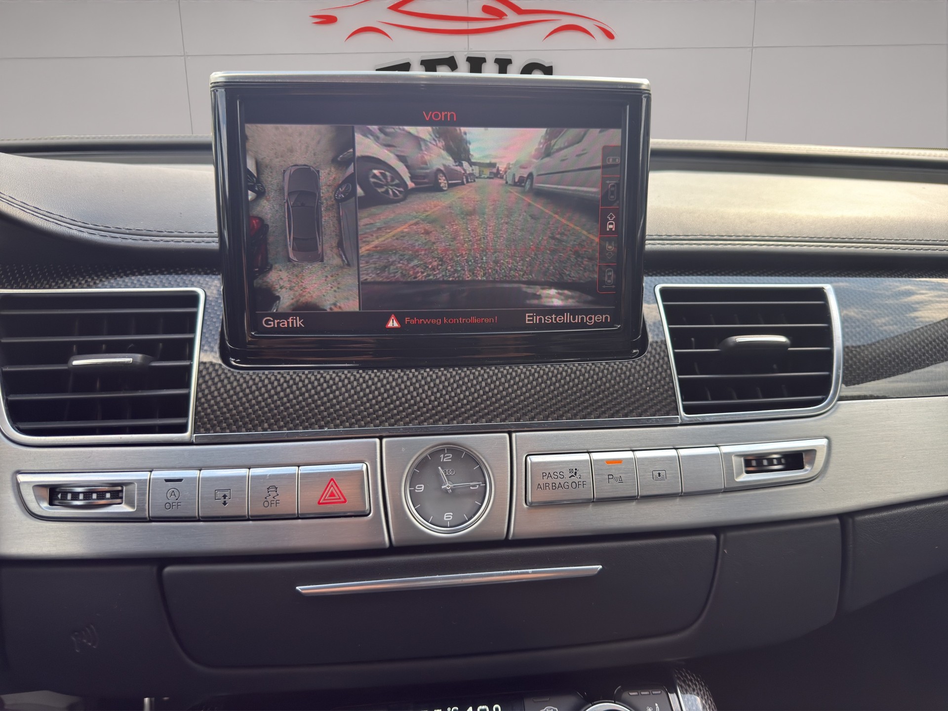 AUDI S8 4.0 TFSI V8 quattro tiptronic-image-12