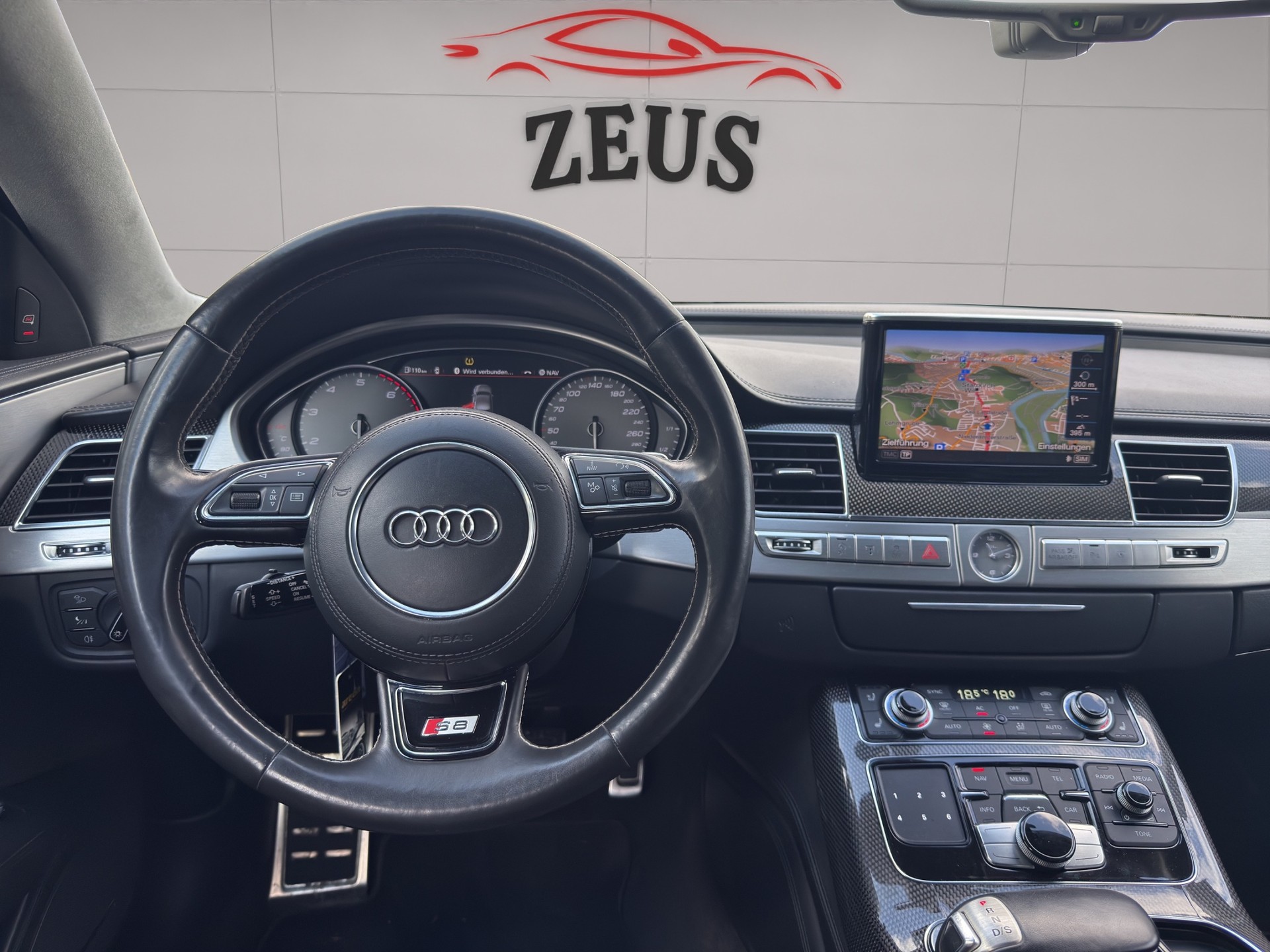 AUDI S8 4.0 TFSI V8 quattro tiptronic-image-11