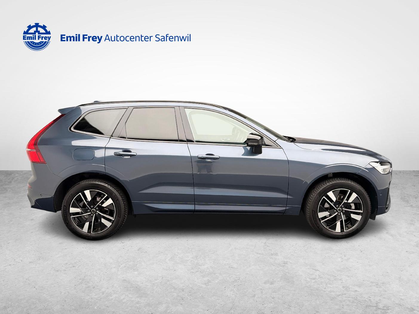 VOLVO XC60 2.0 B5 MH Plus Dark AWD-image-5