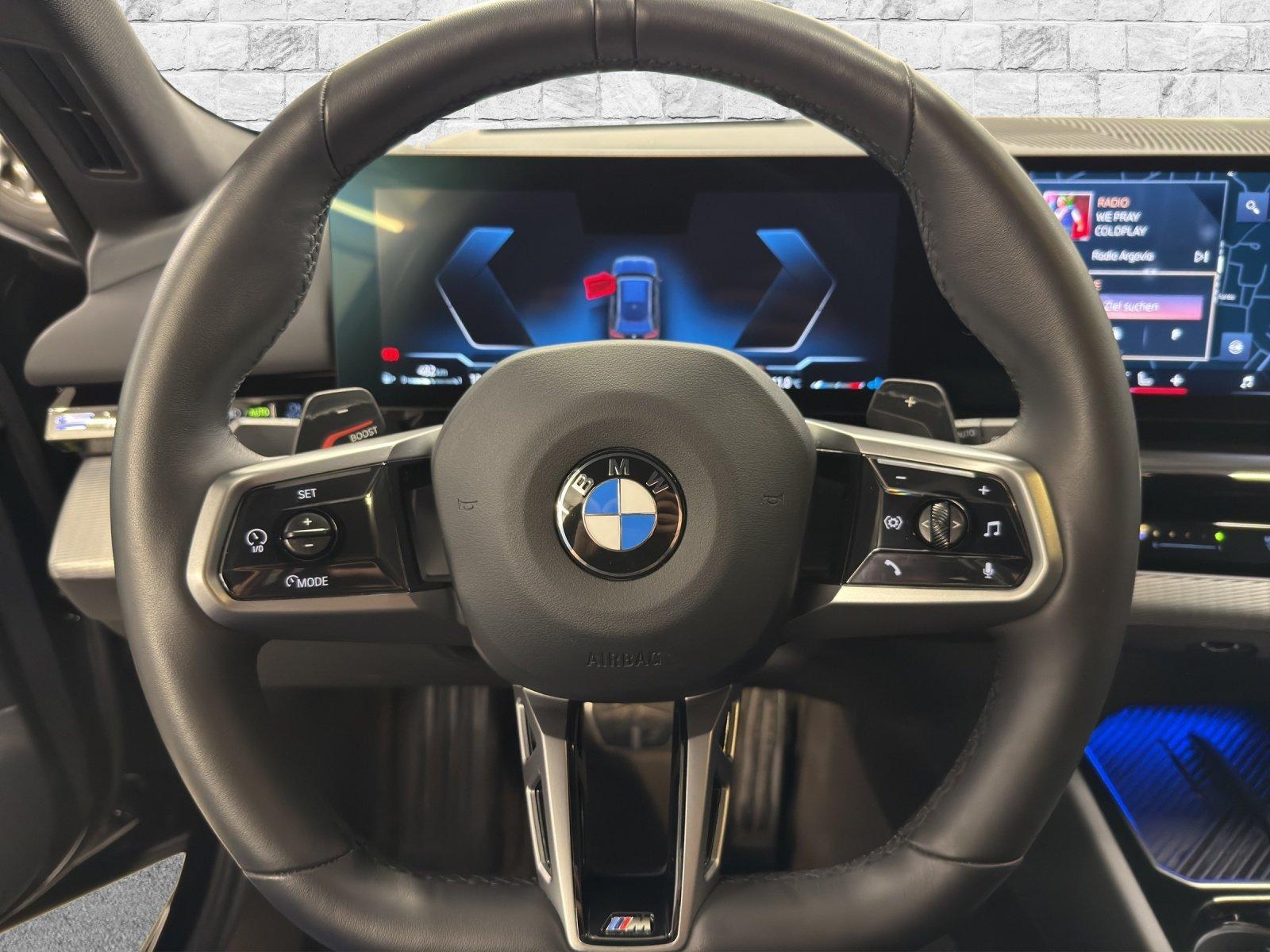 BMW 520d xDrive Touring M Sport-image-12
