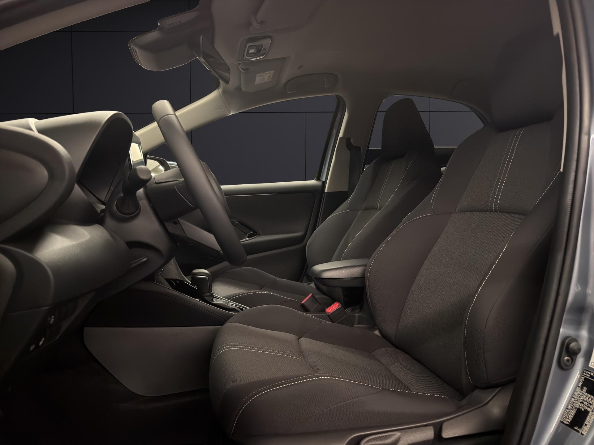 TOYOTA Yaris 1.5 VVT-i HSD Trend-image-8