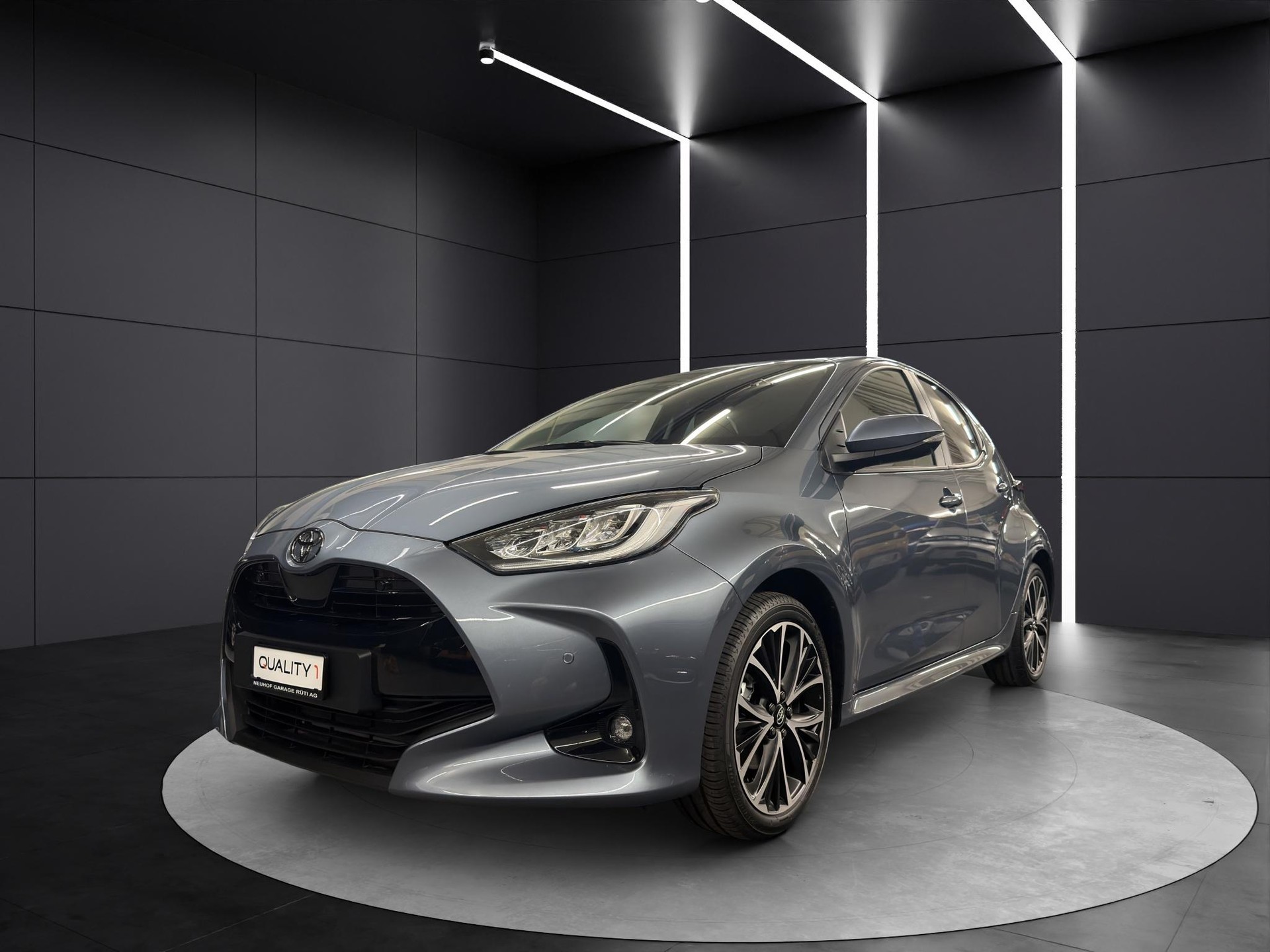 TOYOTA Yaris 1.5 VVT-i HSD Trend-image-0
