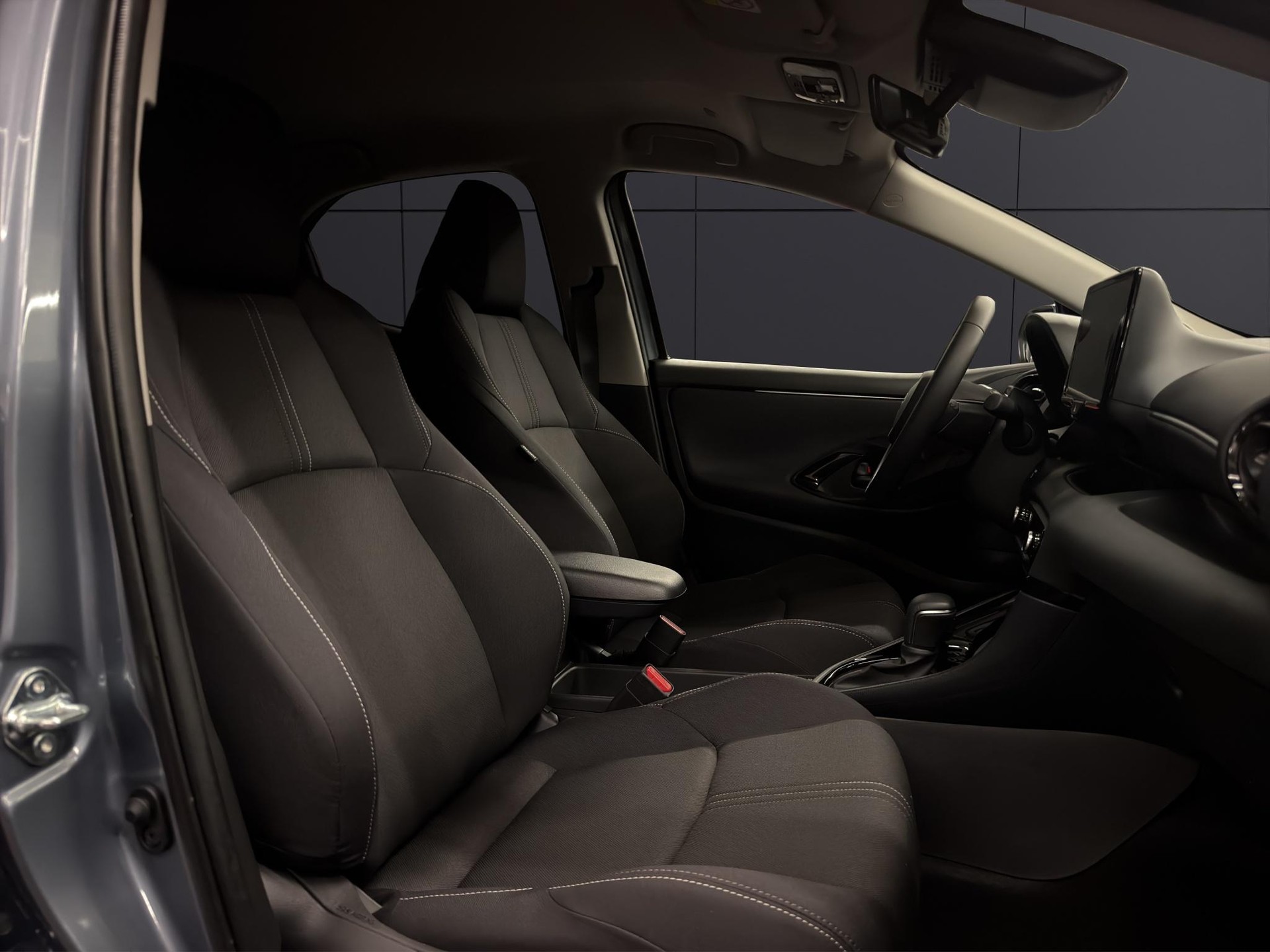 TOYOTA Yaris 1.5 VVT-i HSD Trend-image-9
