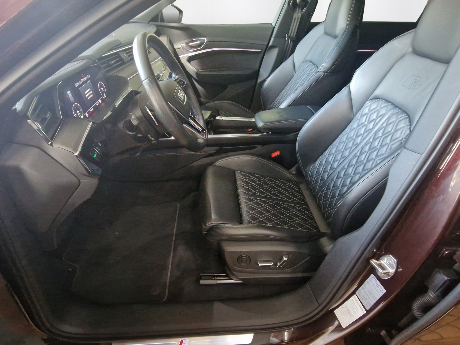 AUDI e-tron S quattro-image-9