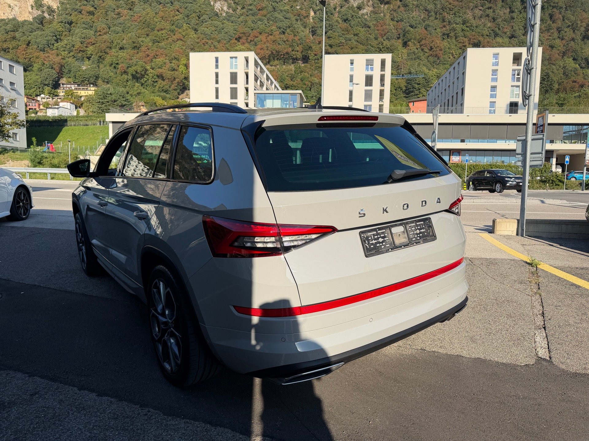 SKODA Kodiaq 2.0 Bi-TDI SCR RS 4x4 DSG-image-4