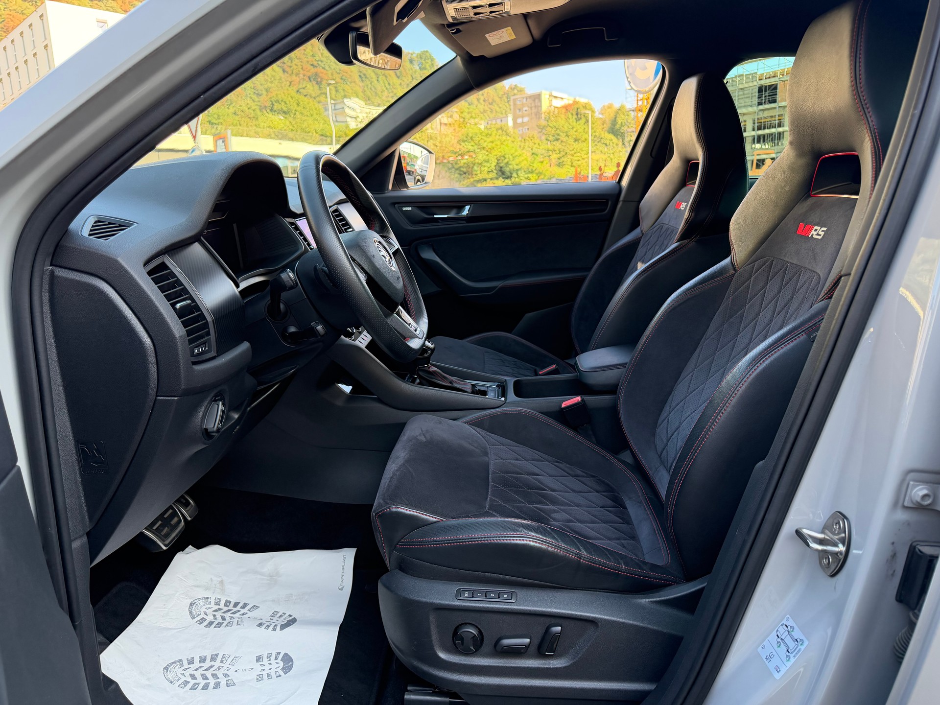 SKODA Kodiaq 2.0 Bi-TDI SCR RS 4x4 DSG-image-8