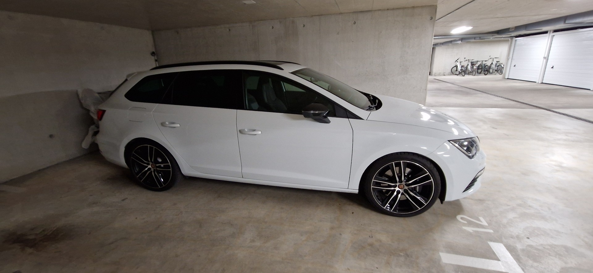 SEAT 2.0 TSI 300 Cupra 4Drive DSG-image-2