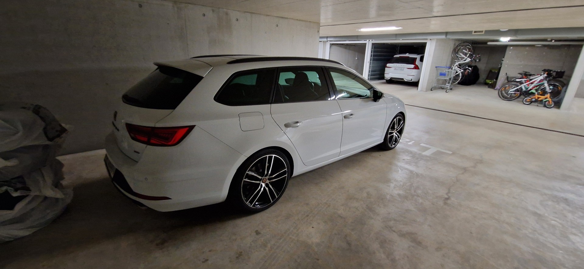 SEAT 2.0 TSI 300 Cupra 4Drive DSG-image-3