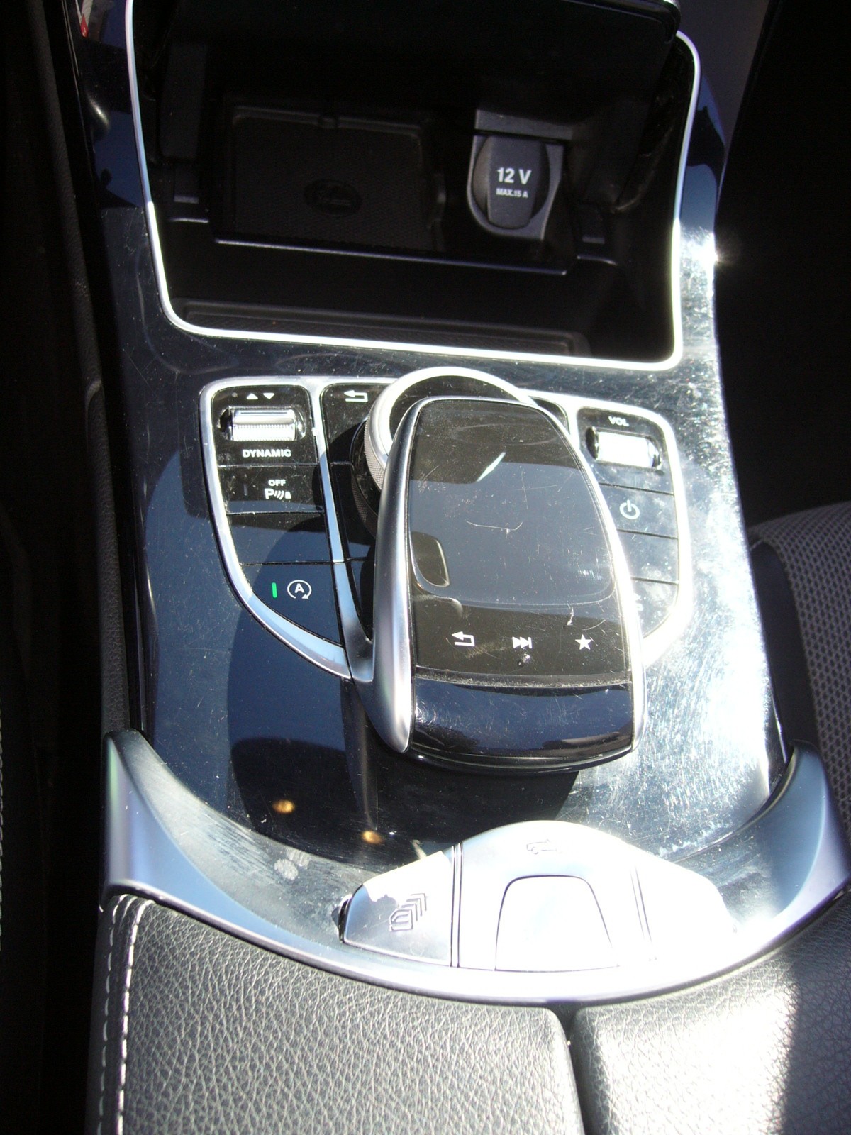 MERCEDES-BENZ C 200 Cabriolet 4Matic 9G-Tronic-image-11