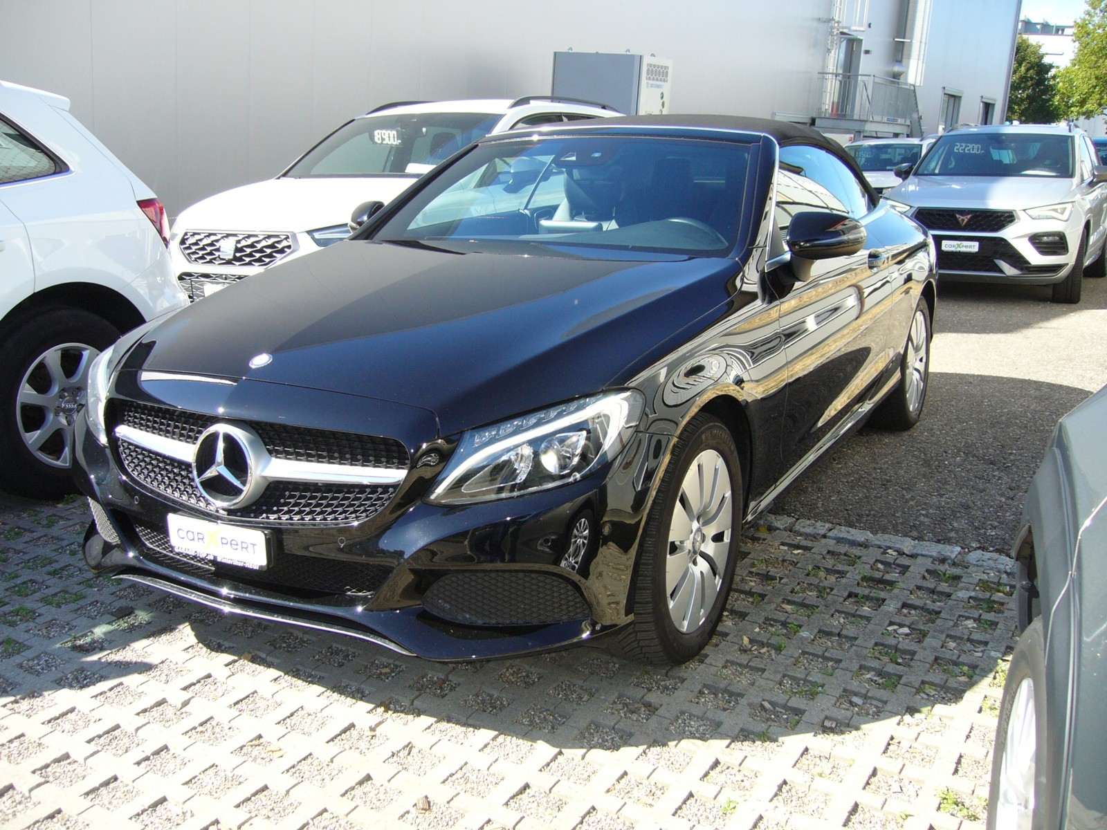 MERCEDES-BENZ C 200 Cabriolet 4Matic 9G-Tronic-image-3
