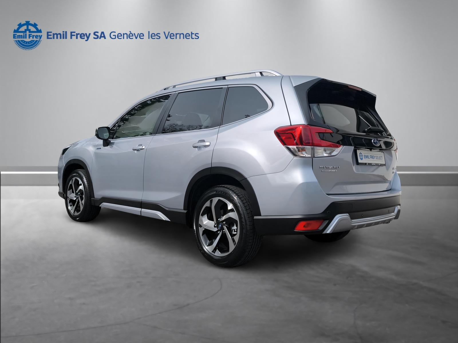 SUBARU Forester Station 2.0i e-Boxer Luxury-image-7