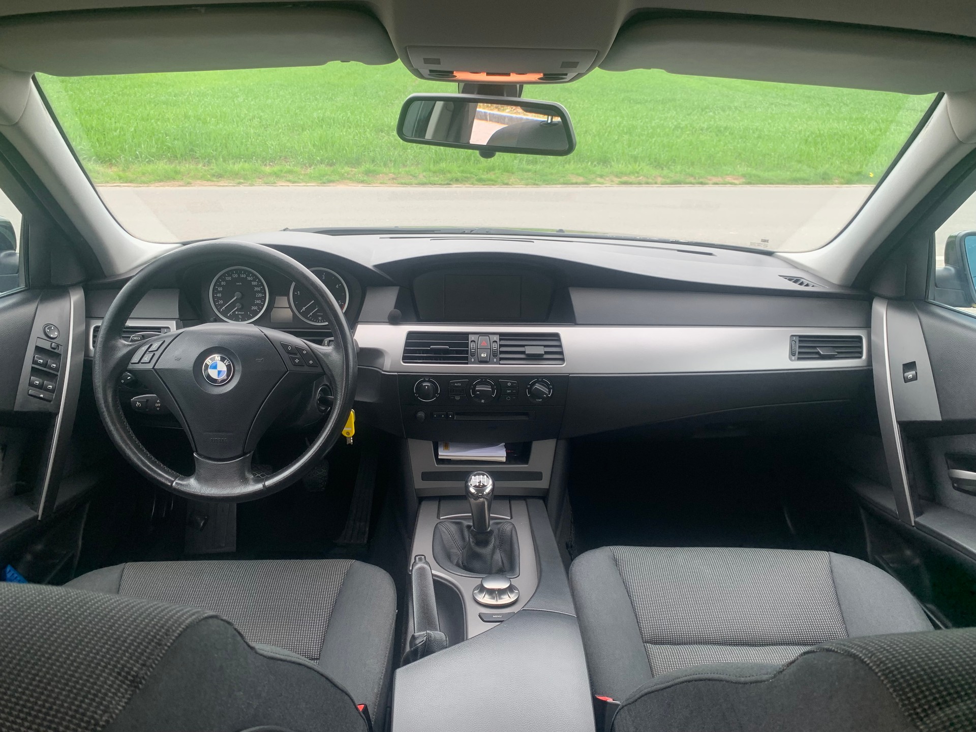 BMW 525d-image-3
