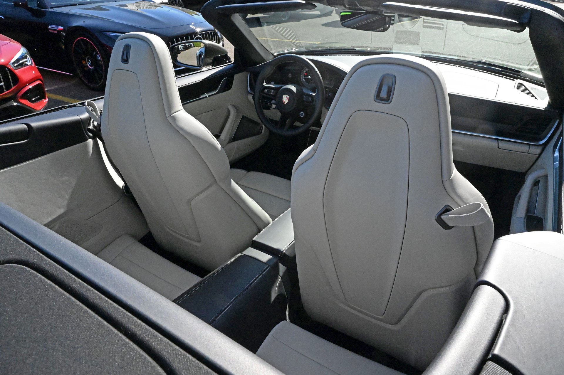 PORSCHE 911 Turbo S Cabriolet PDK-image-26