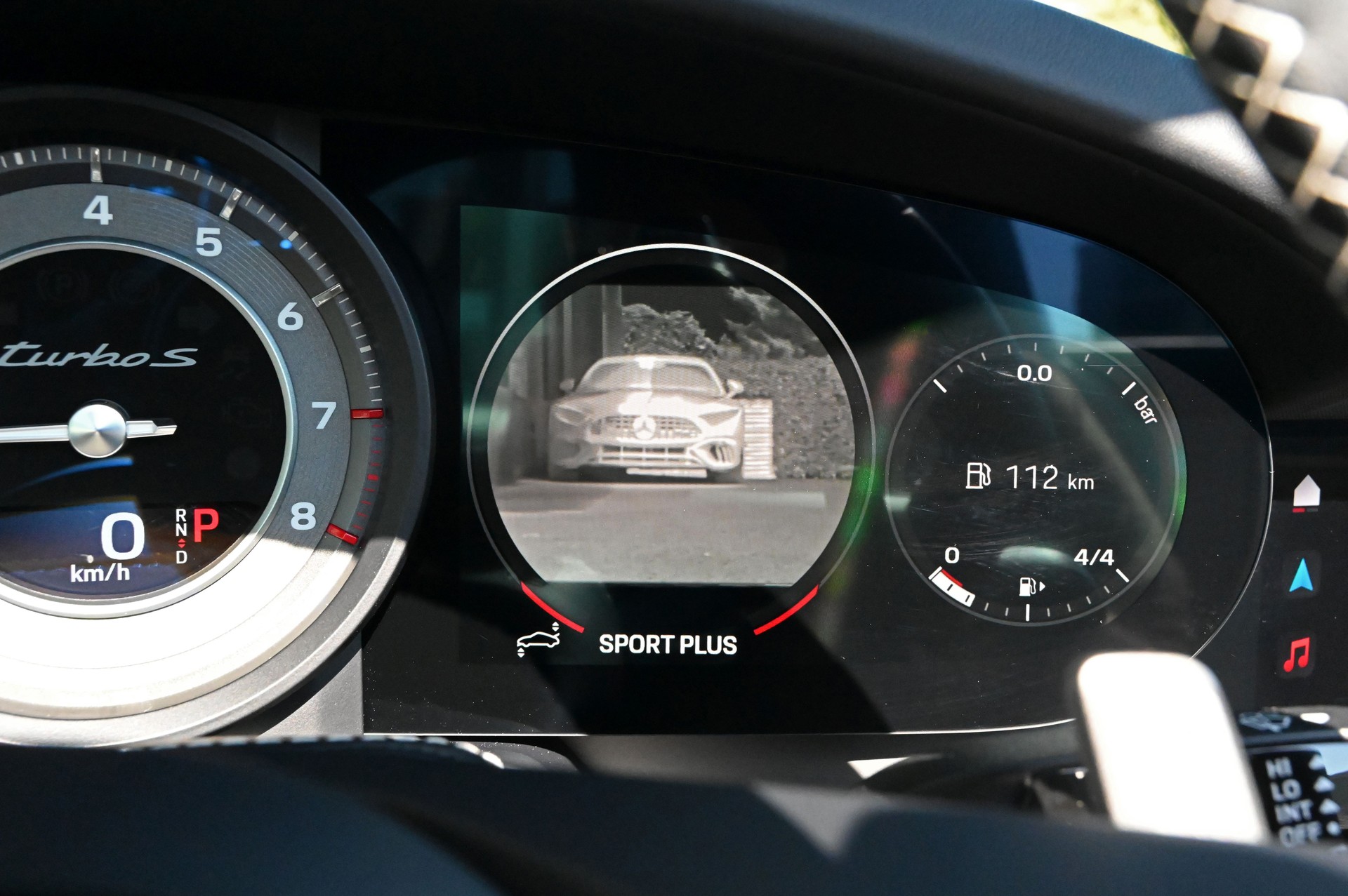 PORSCHE 911 Turbo S Cabriolet PDK-image-19