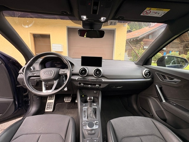 AUDI 2.0 40 TFSI S Line Attraction quattro S-Tronic-image-5