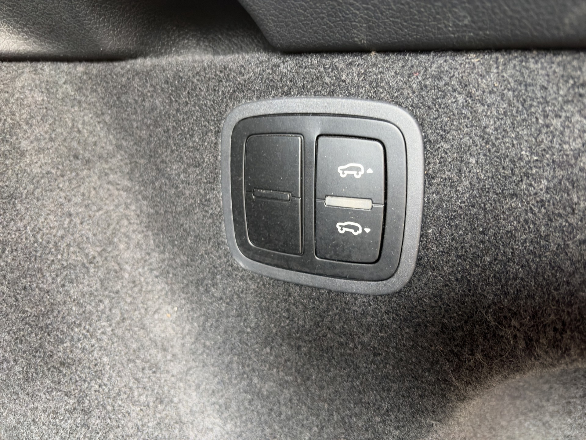 PORSCHE Macan Turbo PDK-image-31