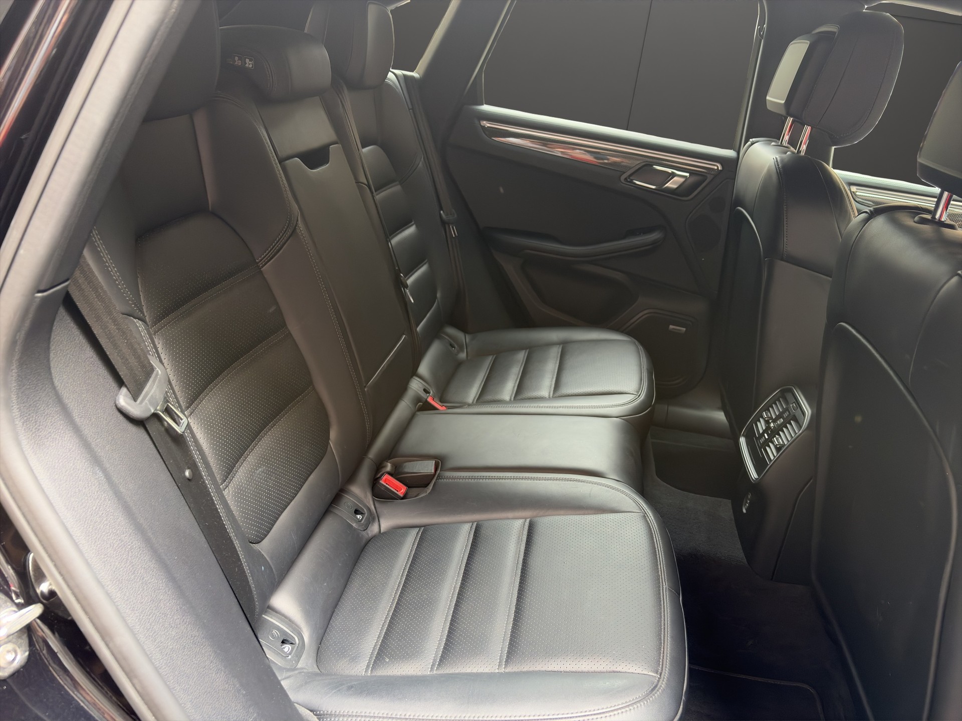 PORSCHE Macan Turbo PDK-image-15