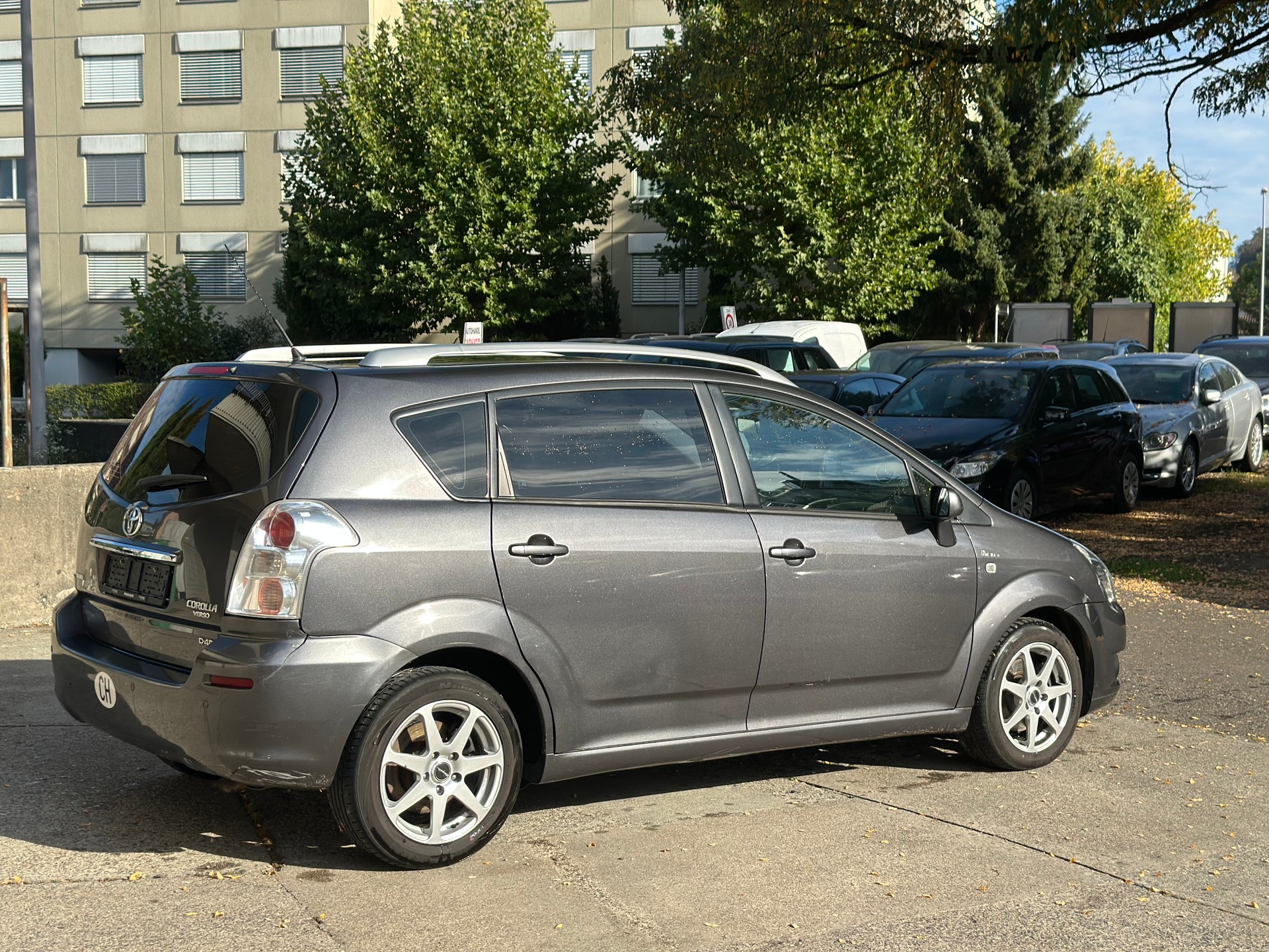 TOYOTA Corolla Verso 2.2 D-4D Edition-image-2