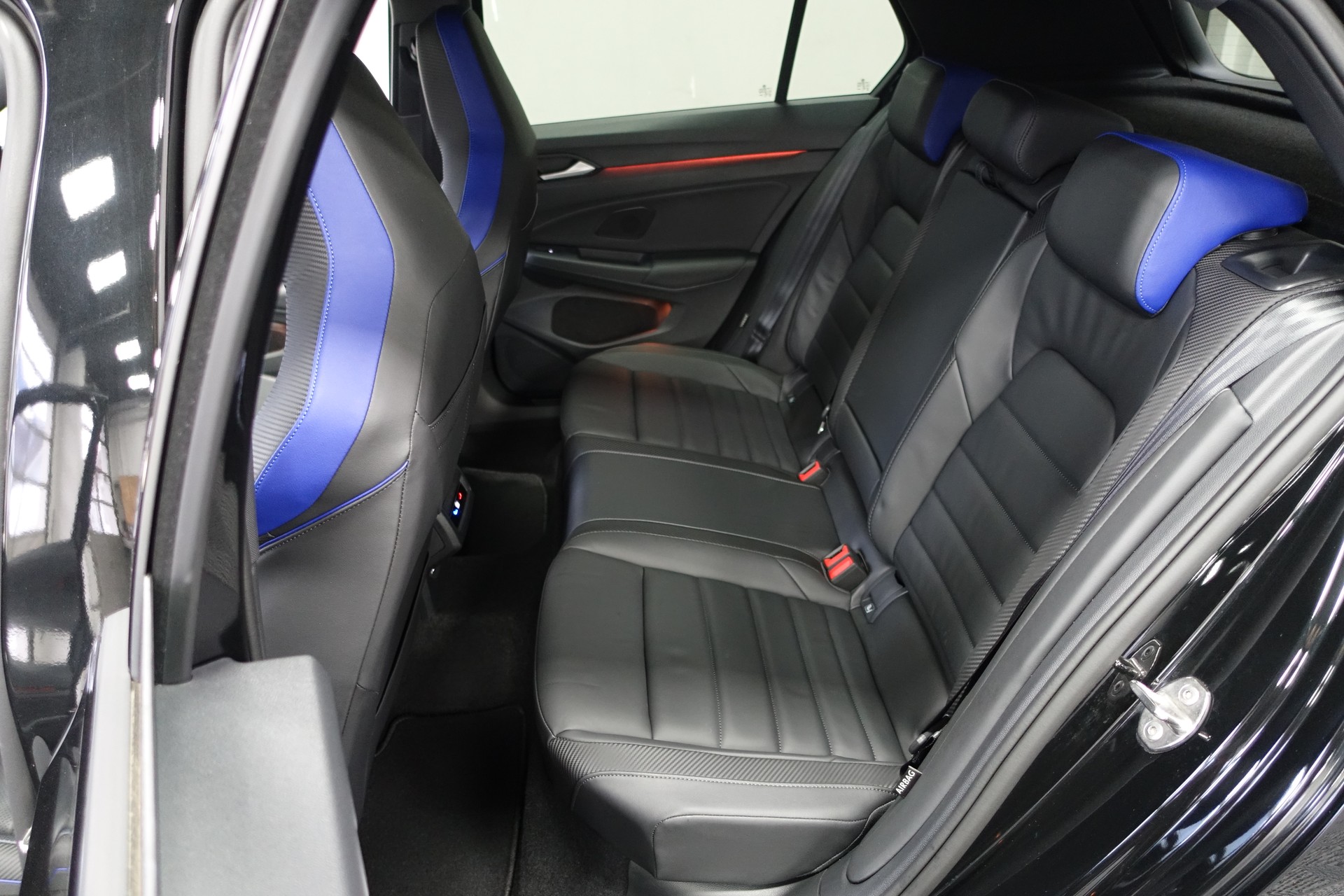 VW Golf VIII 2.0 TSI R Black Edition DSG 4motion **neues Modell**-image-15