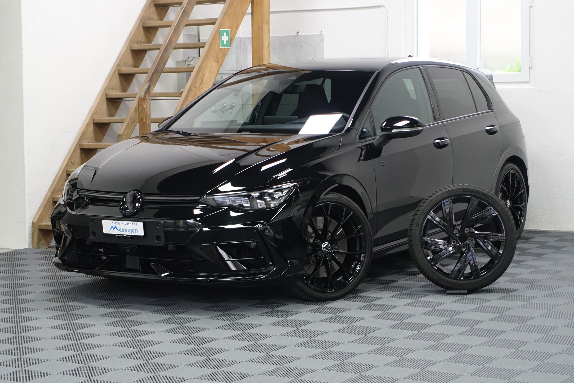 VW Golf VIII 2.0 TSI R Black Edition DSG 4motion **neues Modell**-image-0