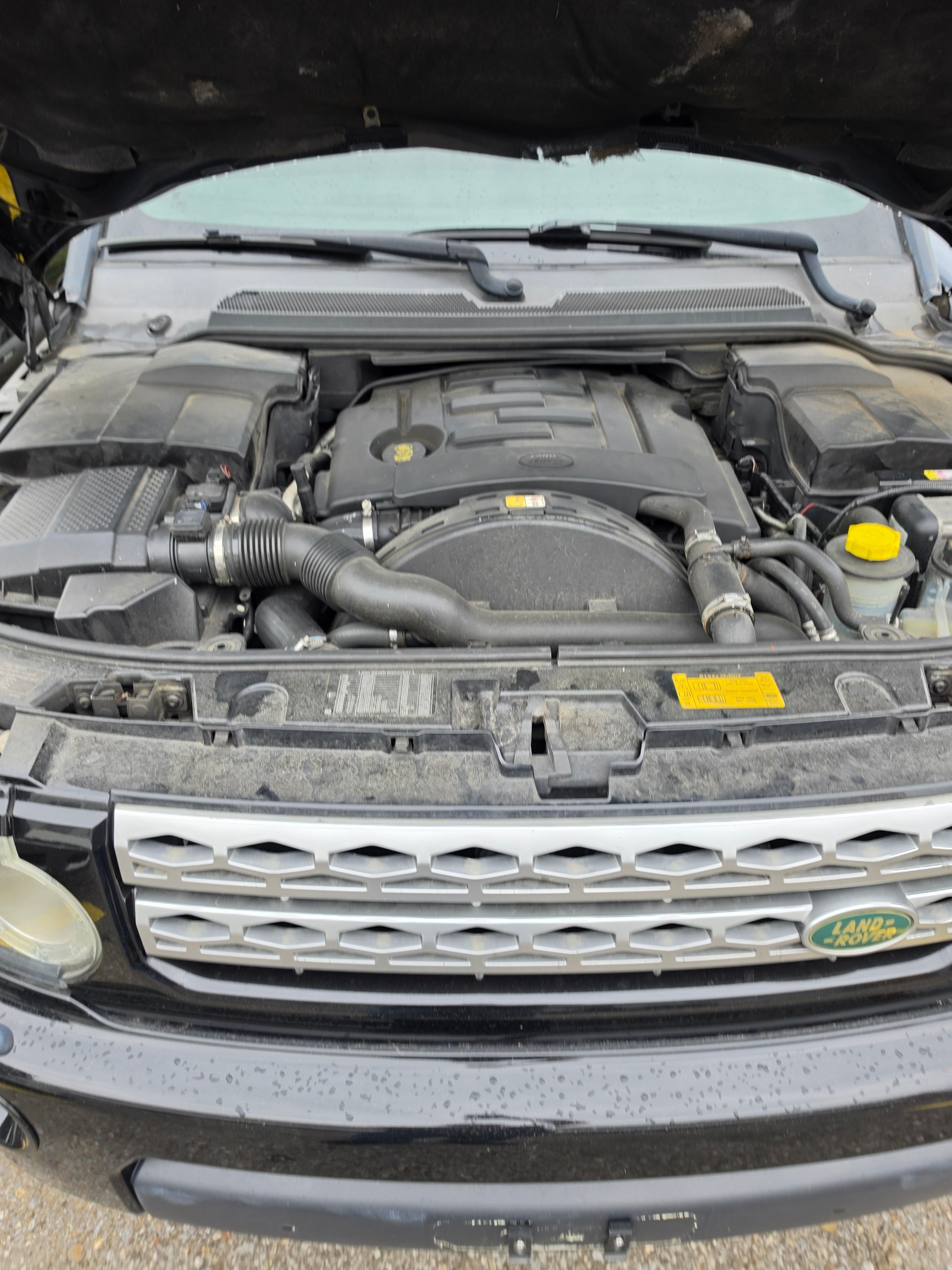 LAND ROVER Discovery 3.0 TDV6 HSE Automatic-image-13