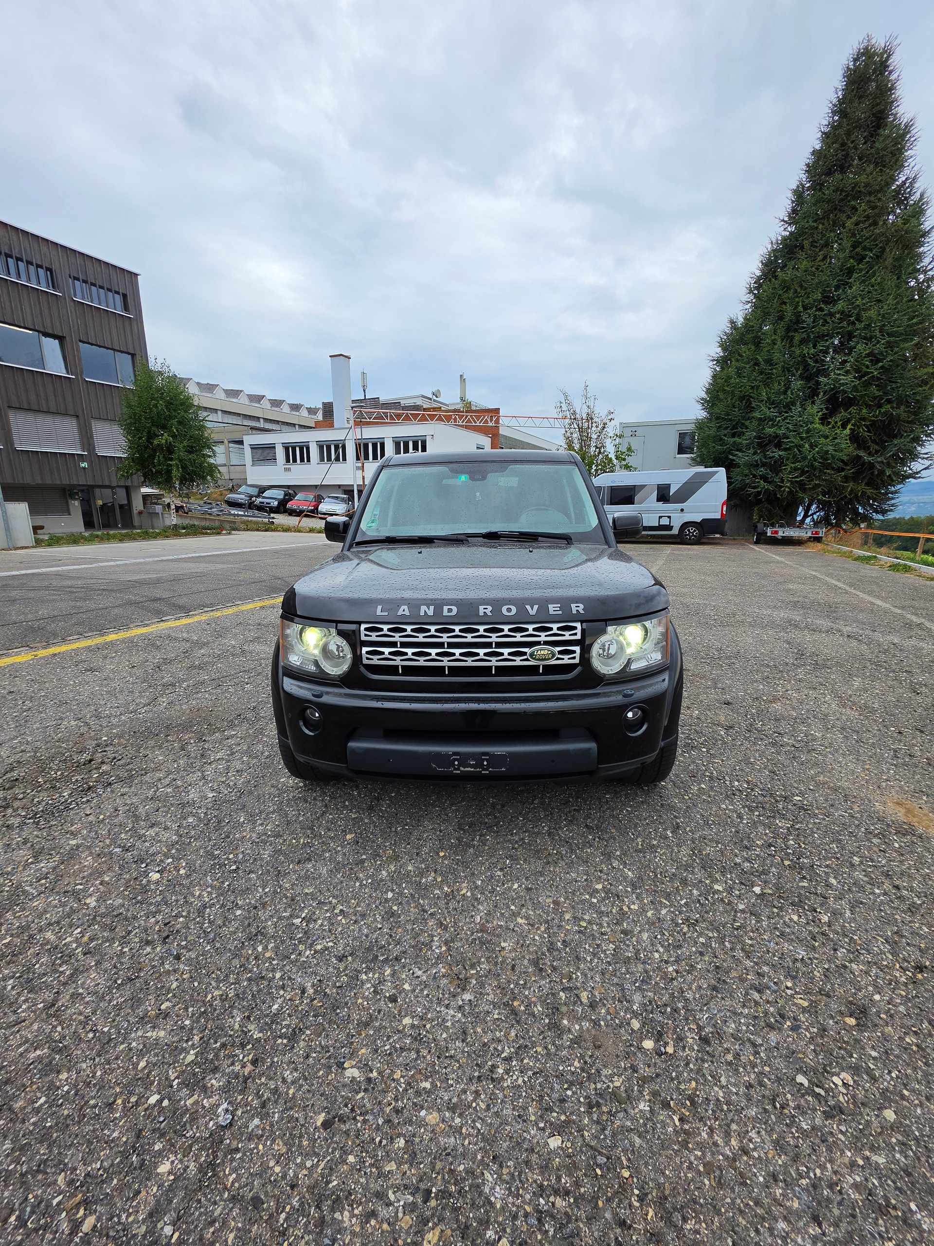LAND ROVER Discovery 3.0 TDV6 HSE Automatic-image-0