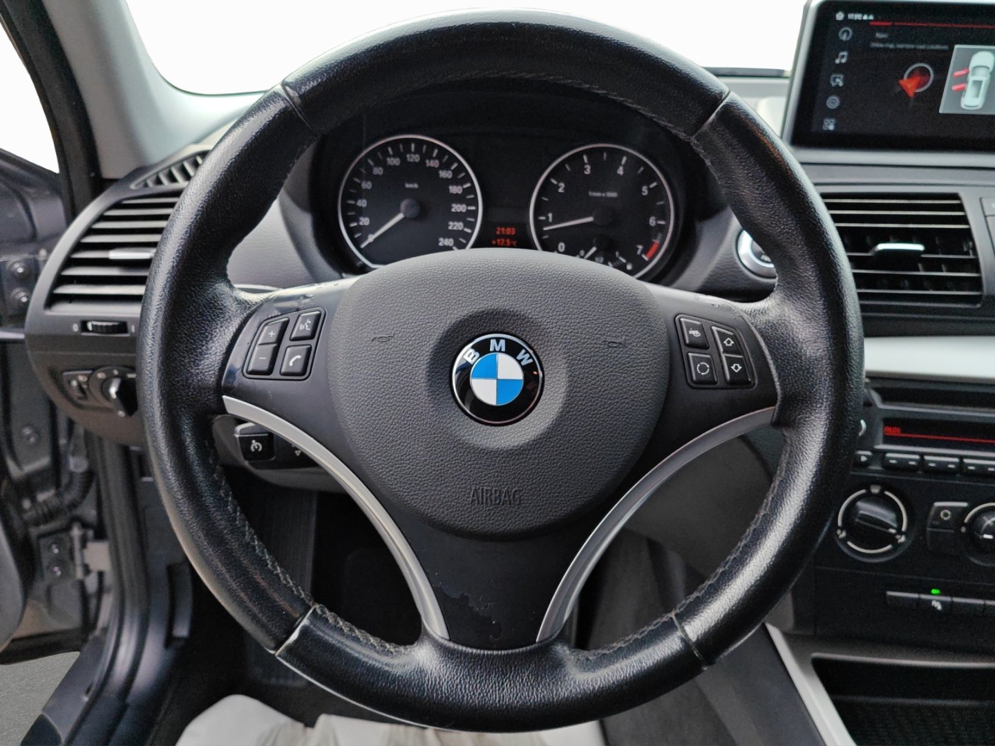 BMW 116i Steptronic (Véhicule Suisse · Expertise du jour · Garantie)-image-10