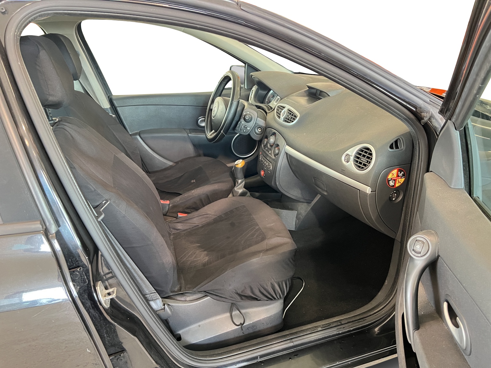 RENAULT Clio Grandtour 1.2 16V Turbo Dynamique-image-6