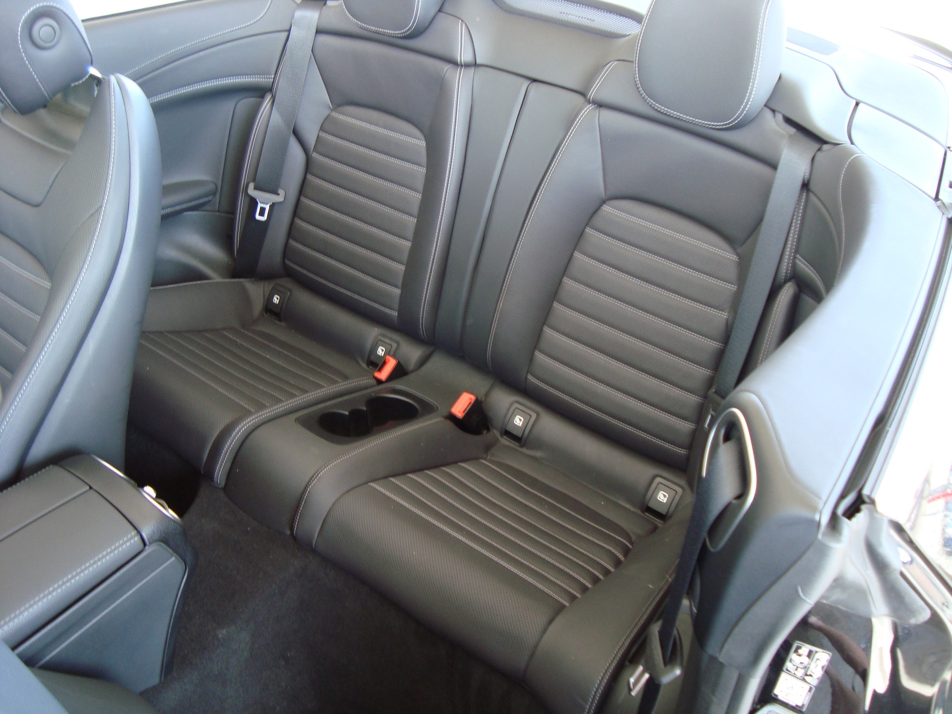 MERCEDES-BENZ C 43 Cabriolet AMG 4Matic 9G-Tronic-image-10