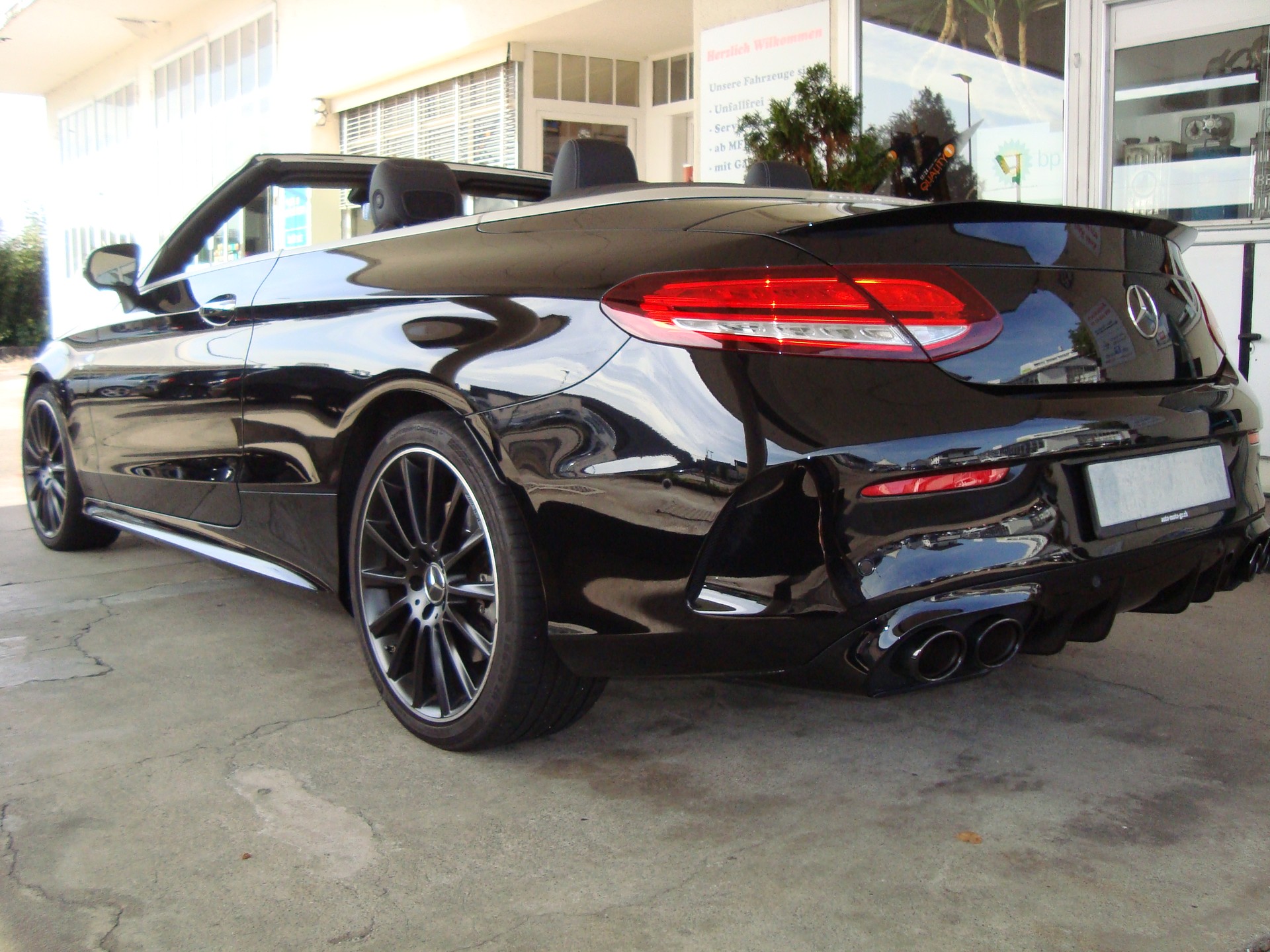 MERCEDES-BENZ C 43 Cabriolet AMG 4Matic 9G-Tronic-image-3