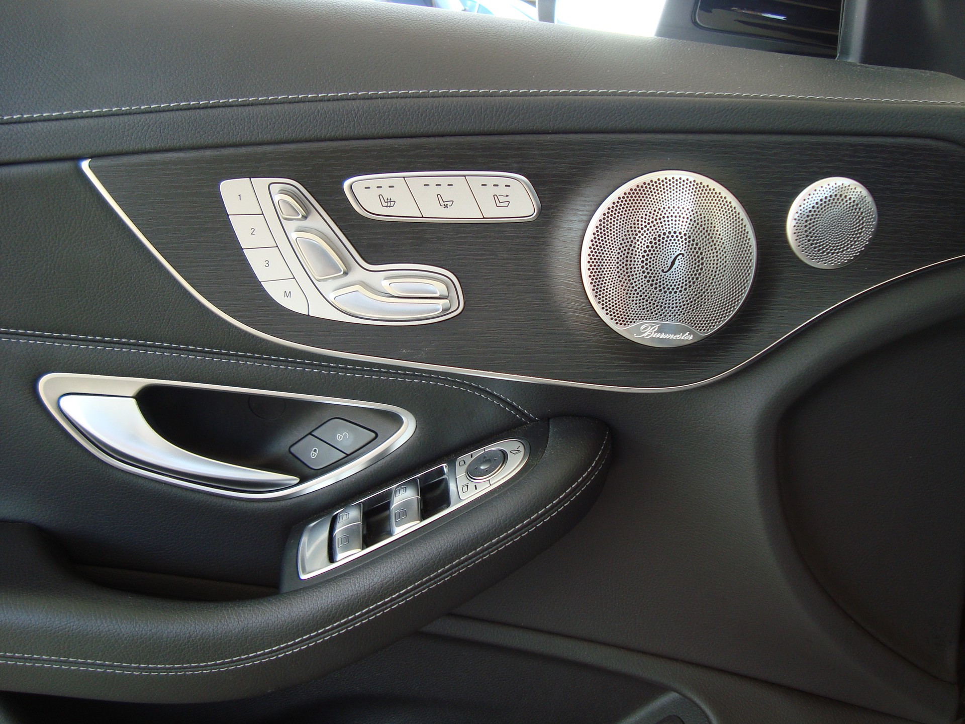 MERCEDES-BENZ C 43 Cabriolet AMG 4Matic 9G-Tronic-image-6