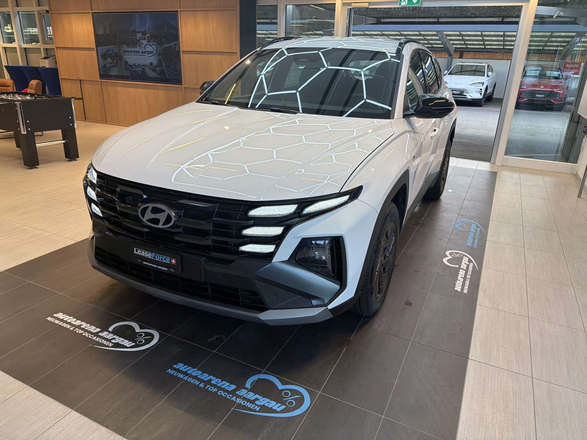 HYUNDAI Tucson 1.6 TGDI HEV Black Line Automat-image-0