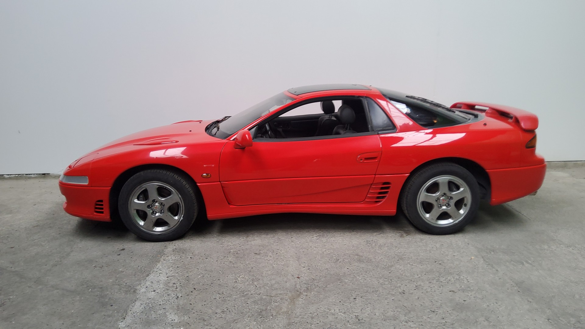 MITSUBISHI 3000 GT-image-5