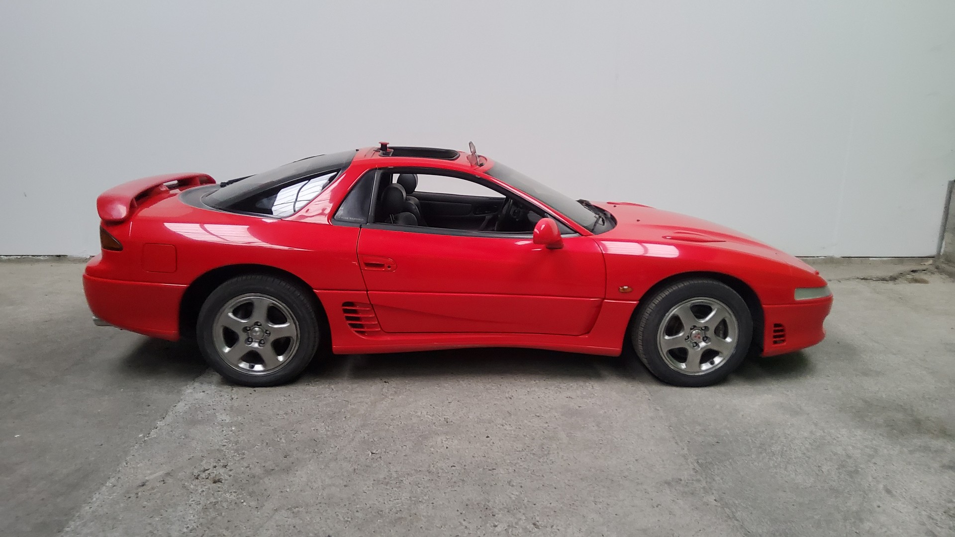 MITSUBISHI 3000 GT-image-14