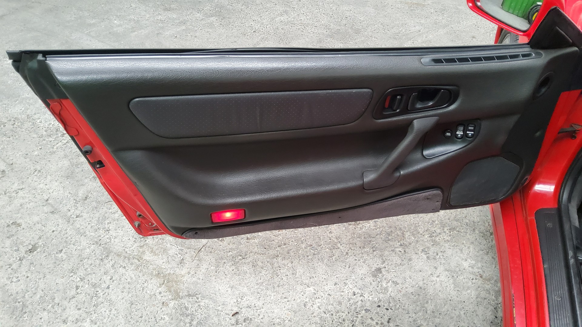MITSUBISHI 3000 GT-image-7