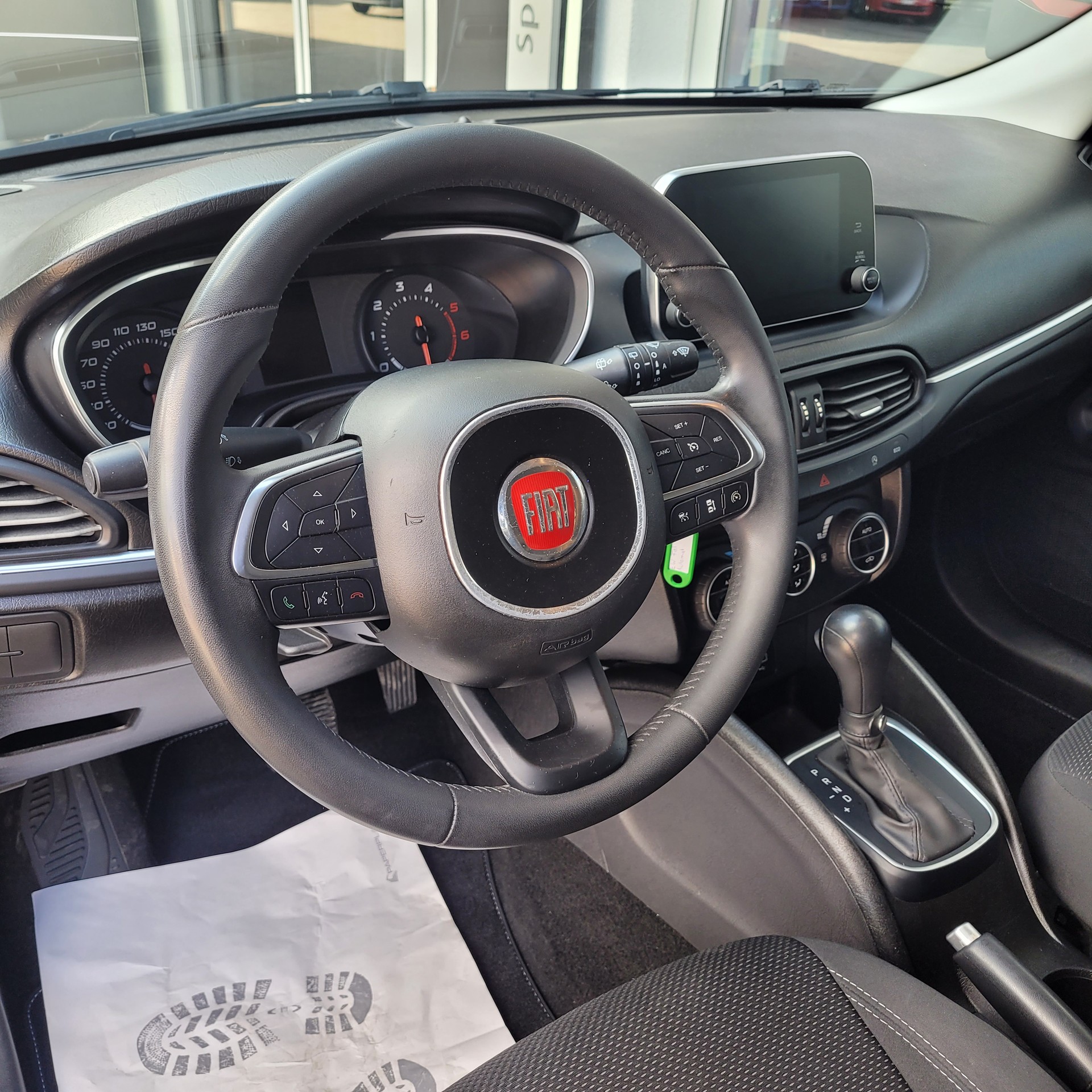 FIAT Tipo 1.6MJ Lounge DCT-6-image-8