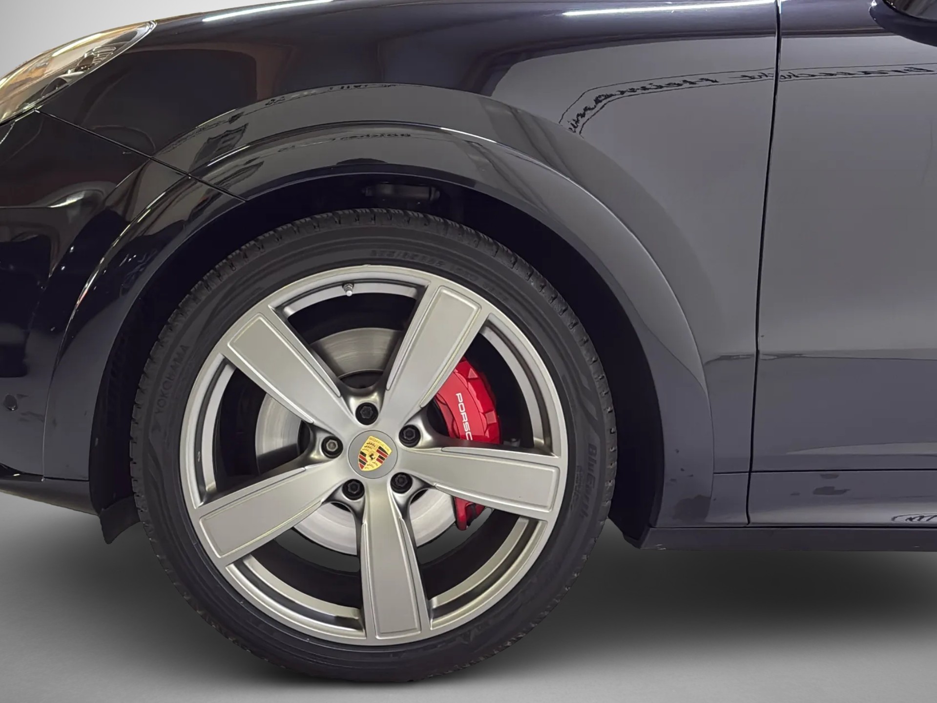 PORSCHE Cayenne GTS Coupé-image-6