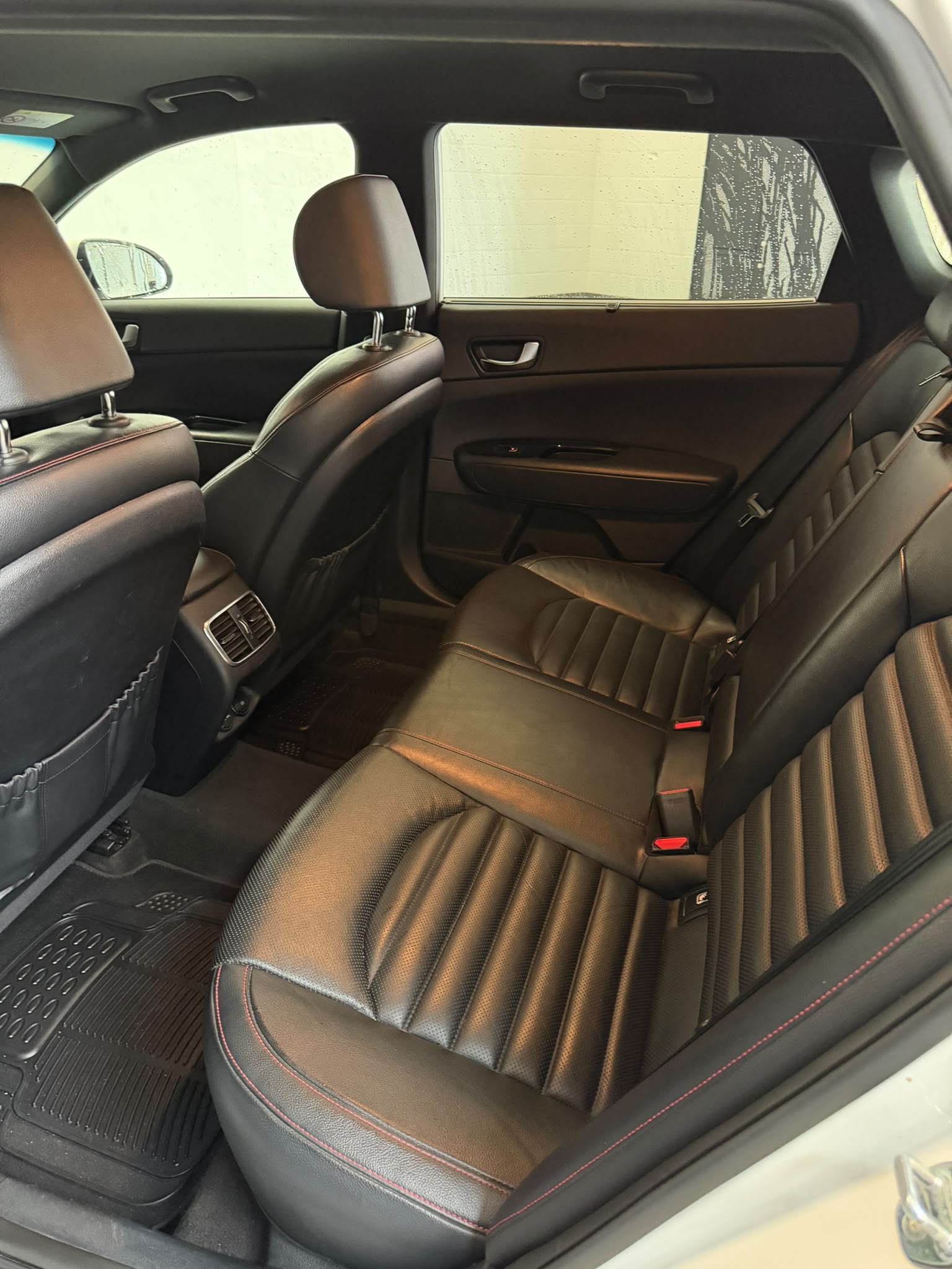 KIA Optima SW 1.7 CRDi Style GT Line DCT-image-17
