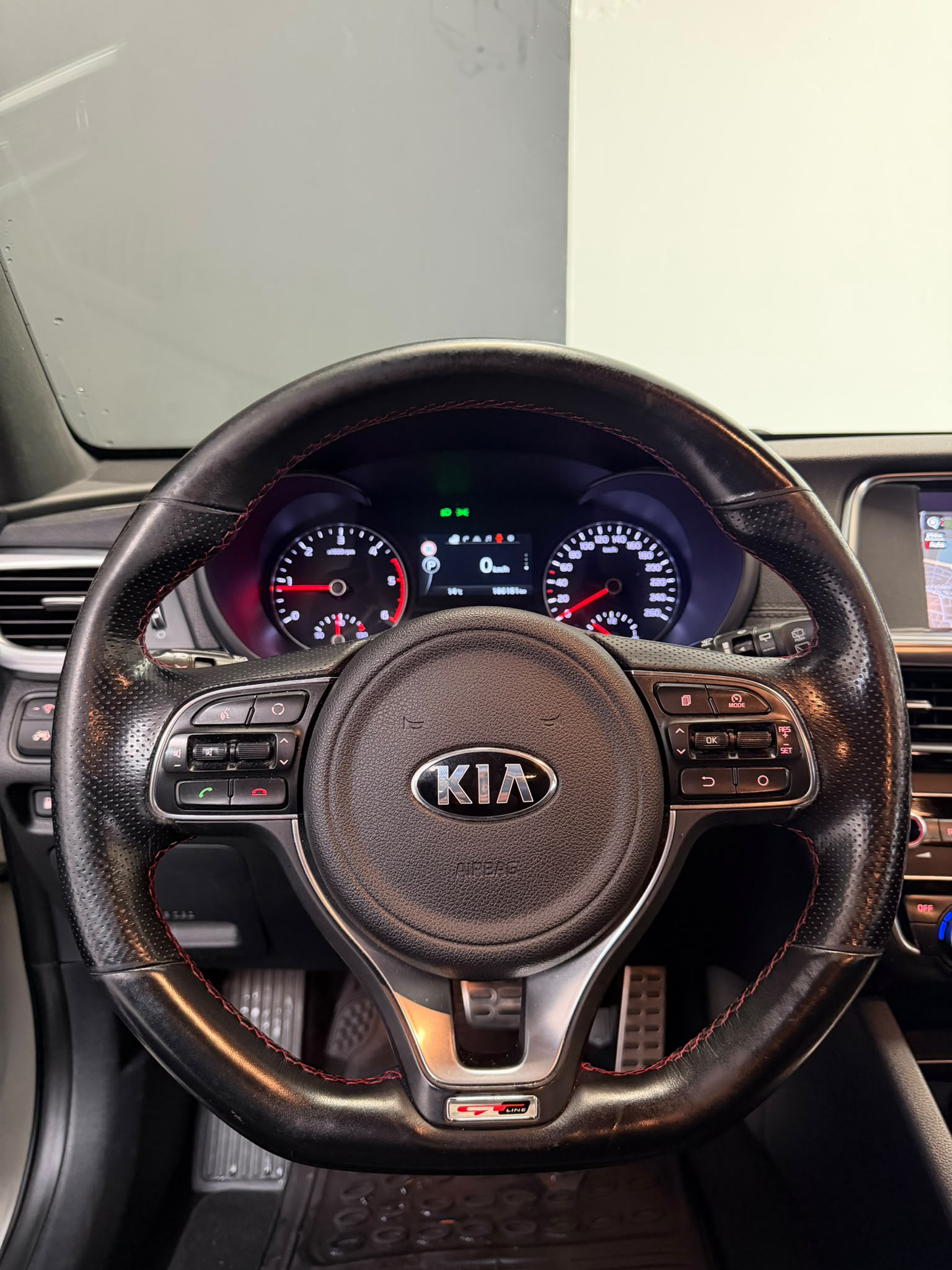 KIA Optima SW 1.7 CRDi Style GT Line DCT-image-7