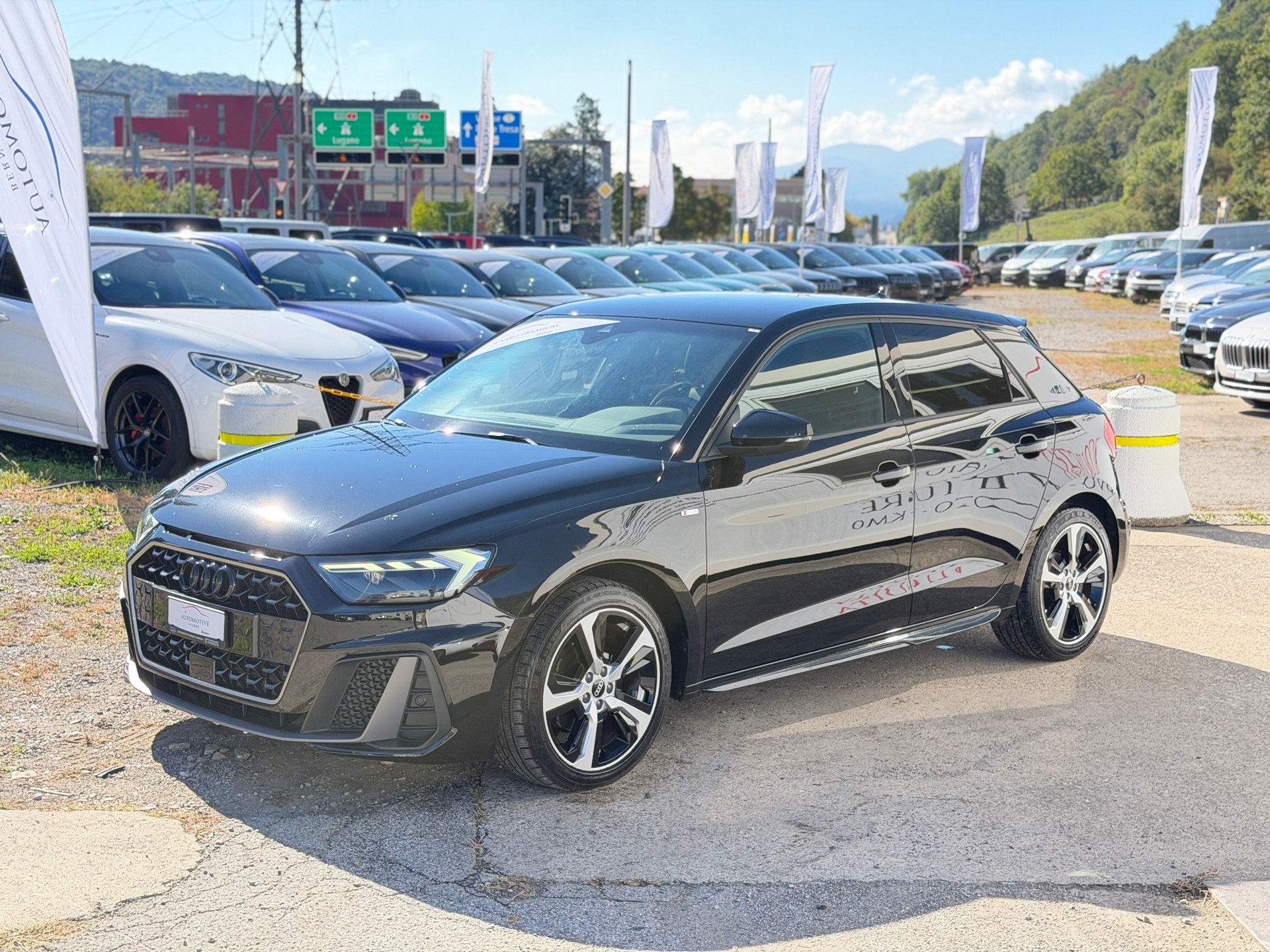 AUDI A1 Sportback 30 TFSI S Line Attraction S-tronic-image-1