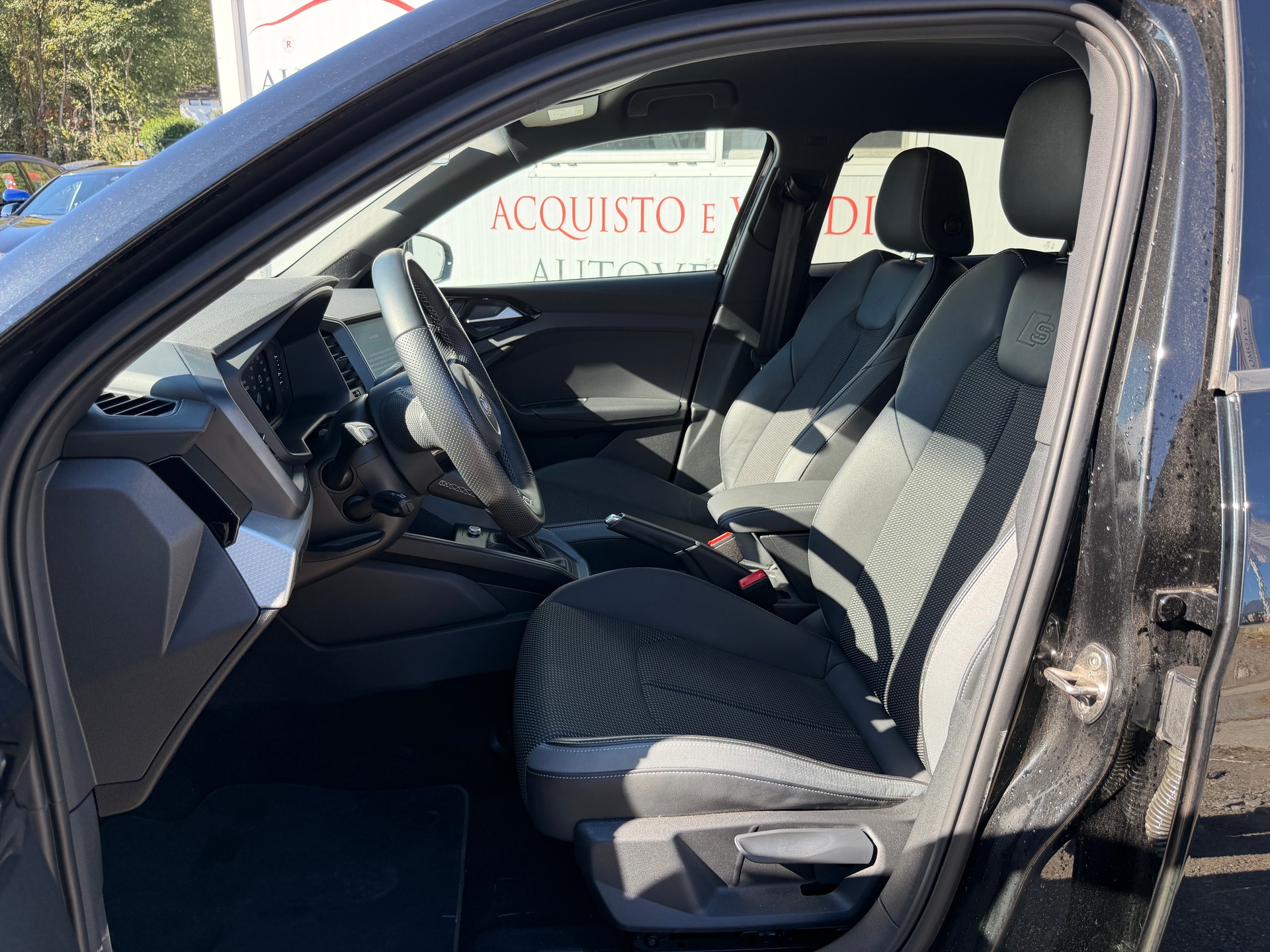 AUDI A1 Sportback 30 TFSI S Line Attraction S-tronic-image-8