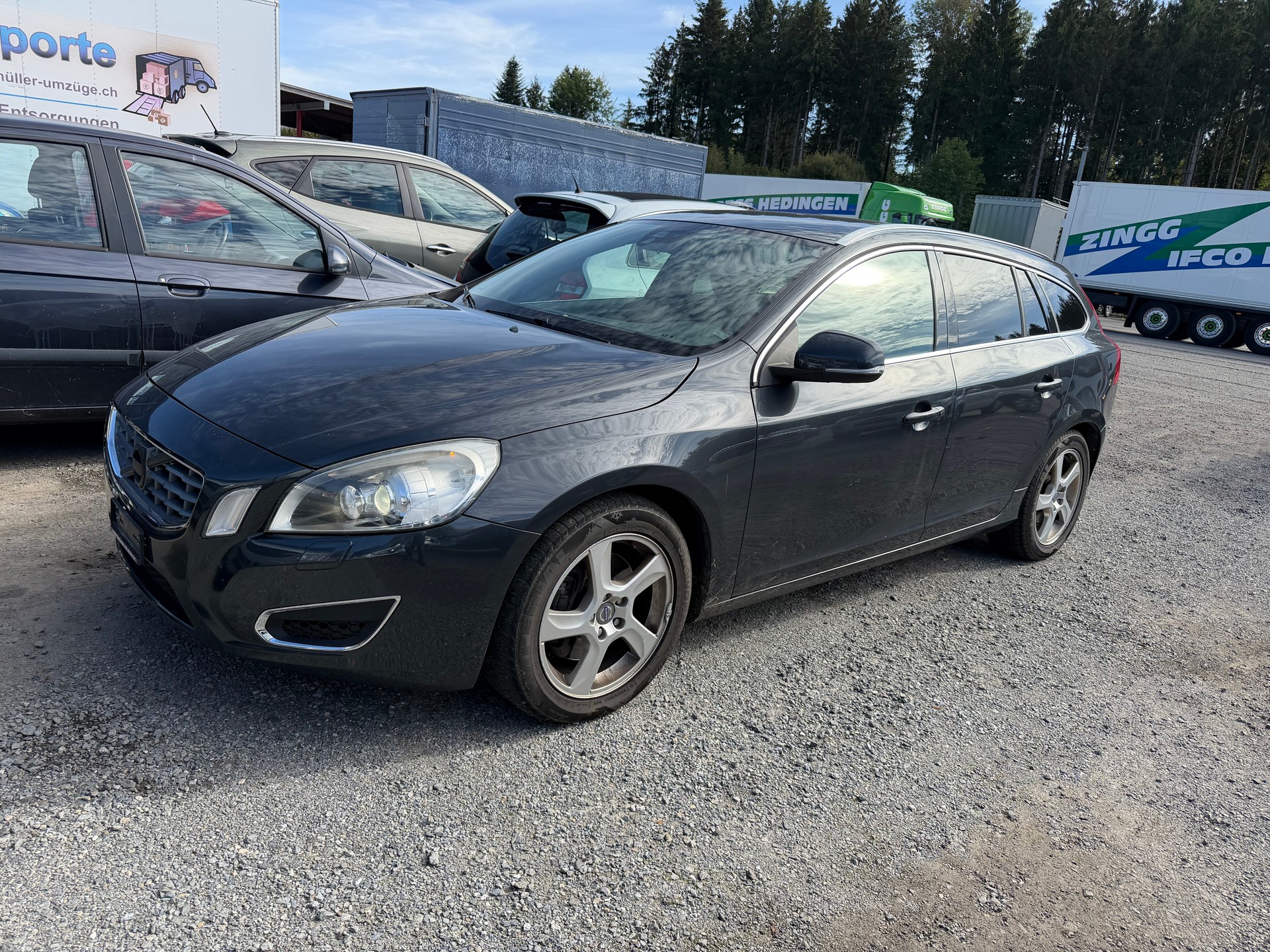 VOLVO V60 D5 AWD Geartronic-image-0
